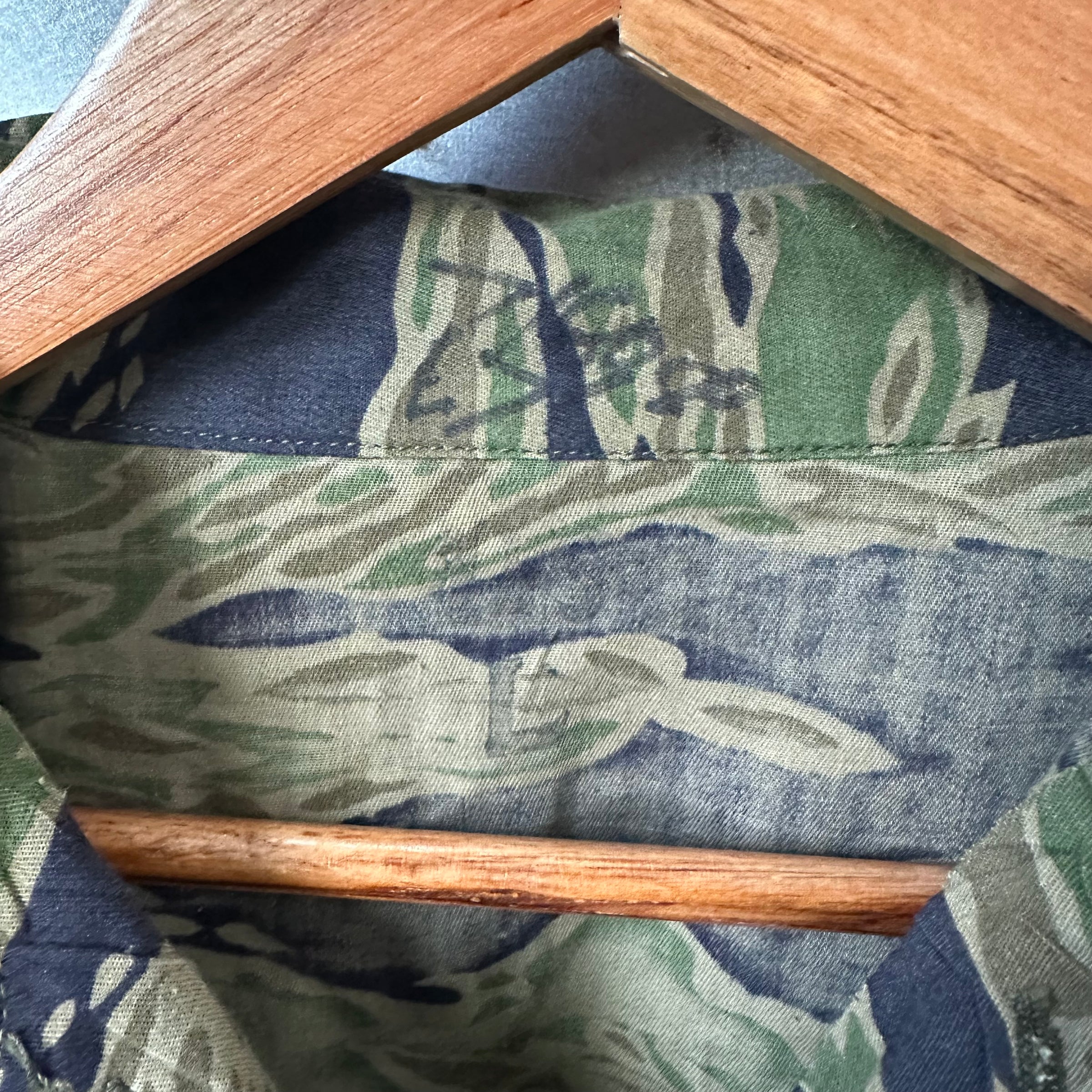 1960’s/70’s Late War Lightweight Tiger Stripe Shirt US Large