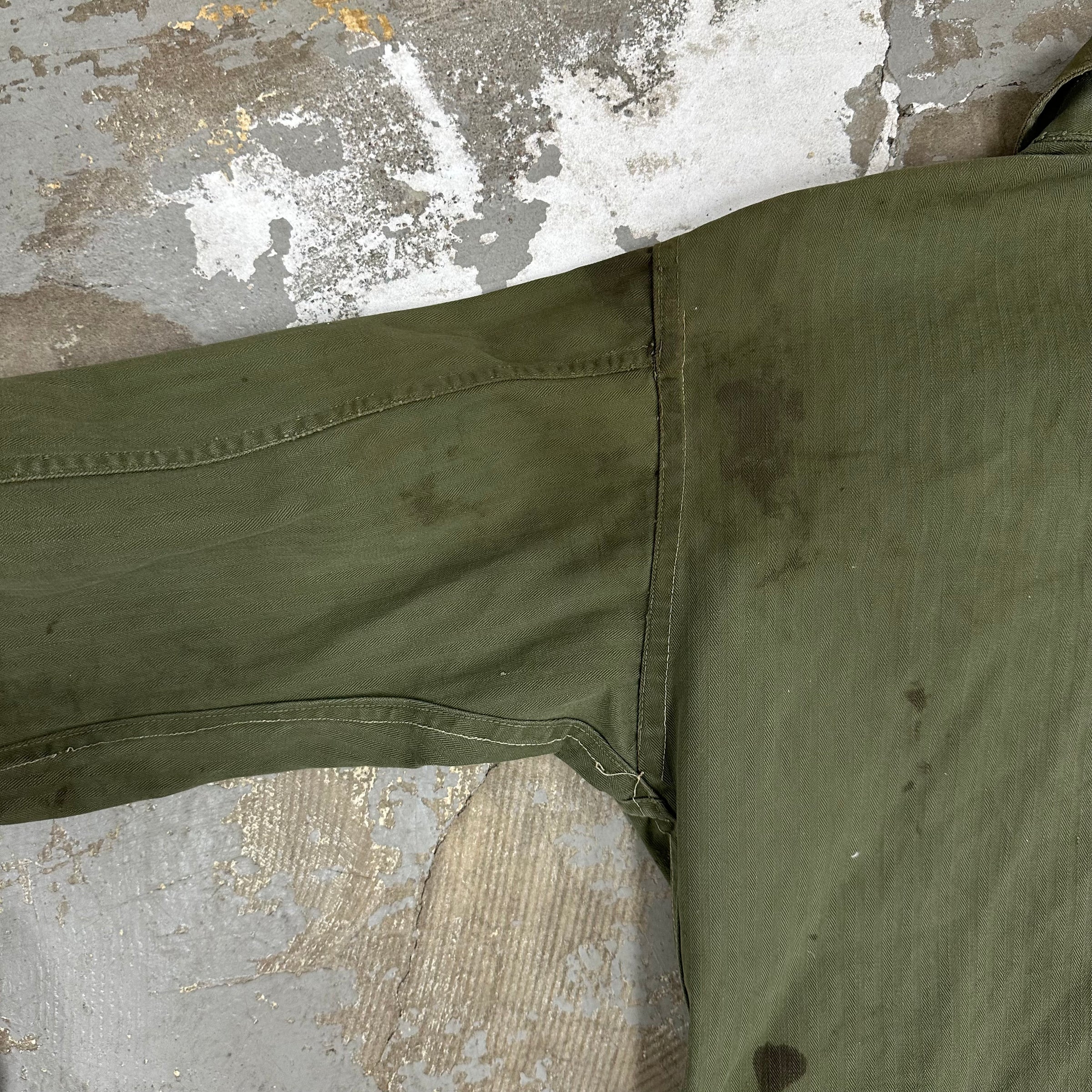 1940’s Thrashed WWII US Army HBT Shirt Size 40R