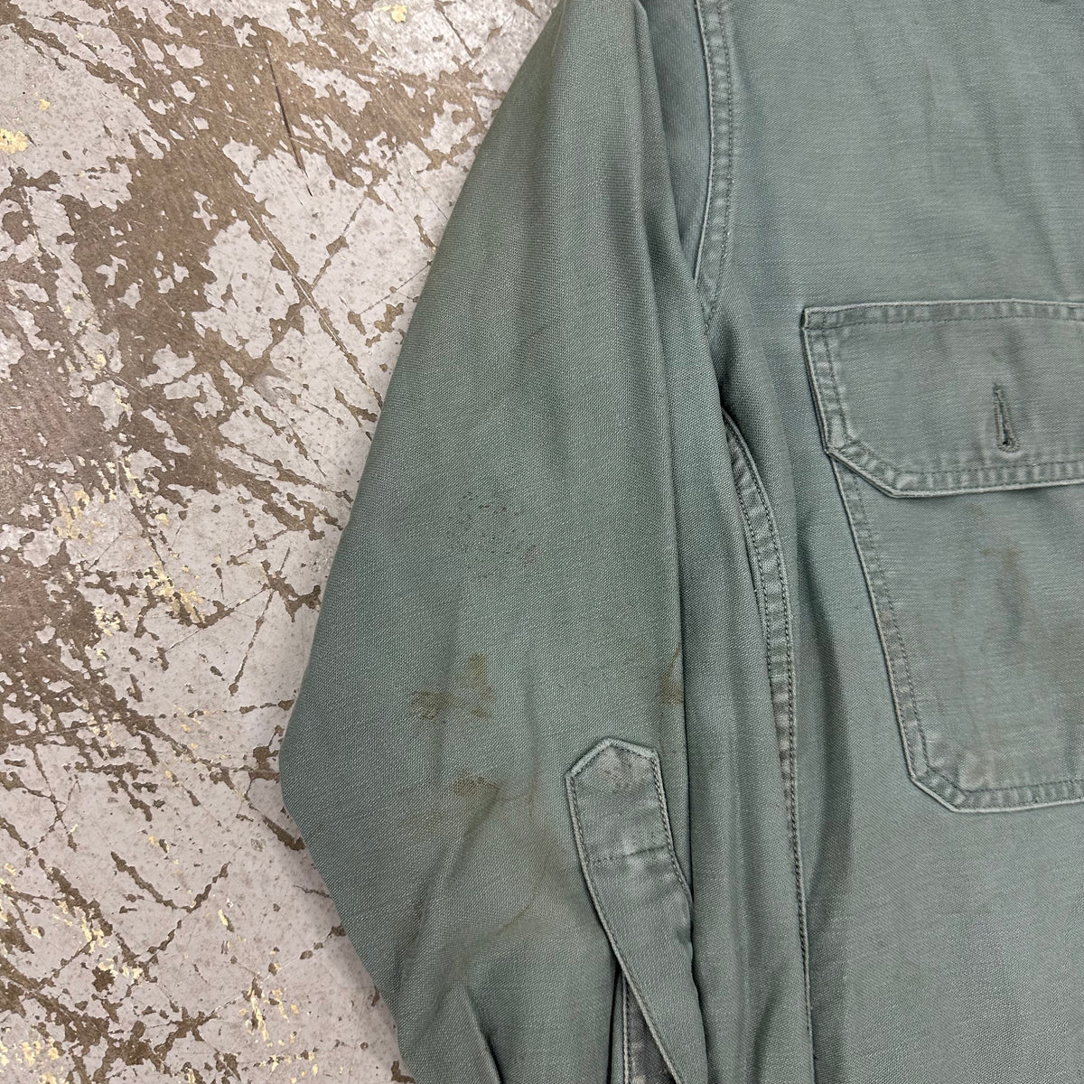 1960’s USAF Sage Green Utility Shirt Small