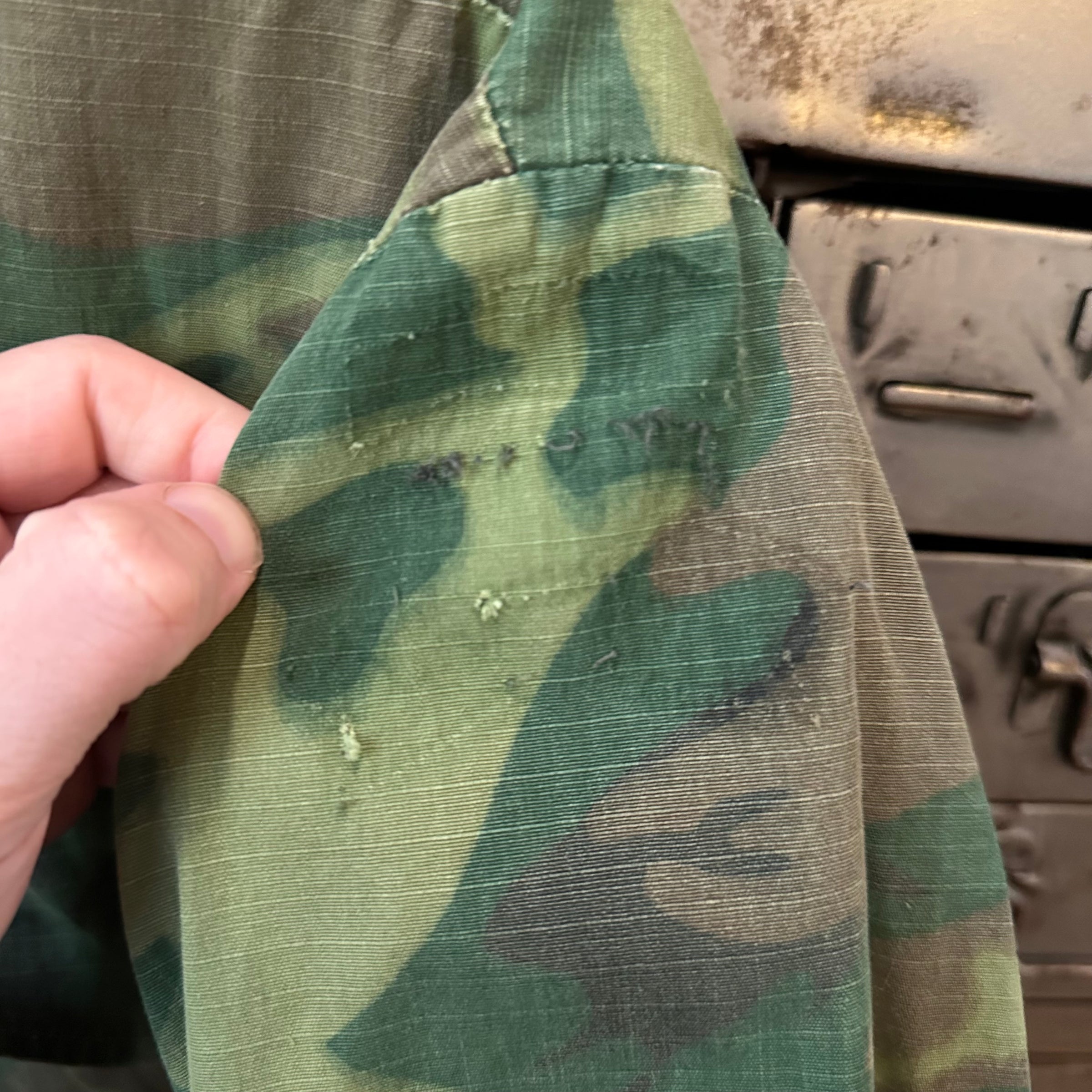 1970’s Vietnam War ERDL Camo Jungle Jacket Medium Short