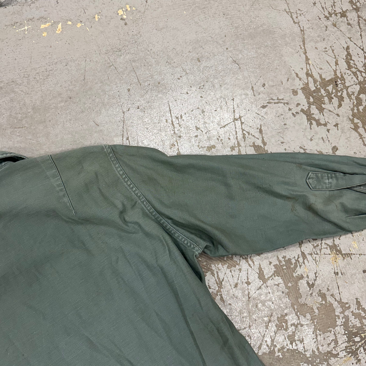 1960’s USAF Sage Green Utility Shirt Small
