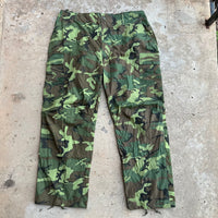 1960’s Deadstock Vietnam War Poplin ERDL Camo Jungle Pants XL Regular