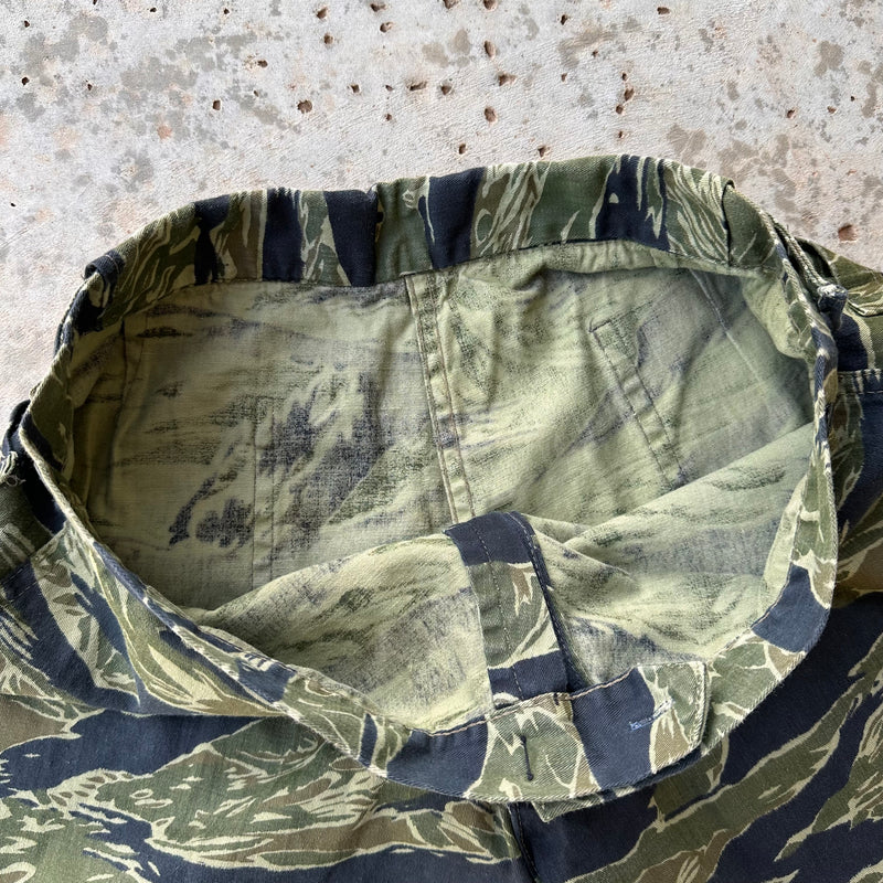 1960’s Vietnam War USMC Tiger Stripe Camo Shorts 32” Waist