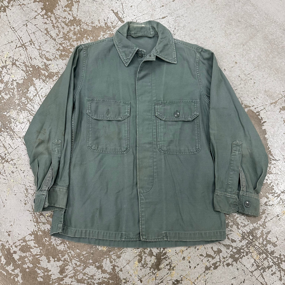 1960’s USAF Sage Green Utility Shirt Small
