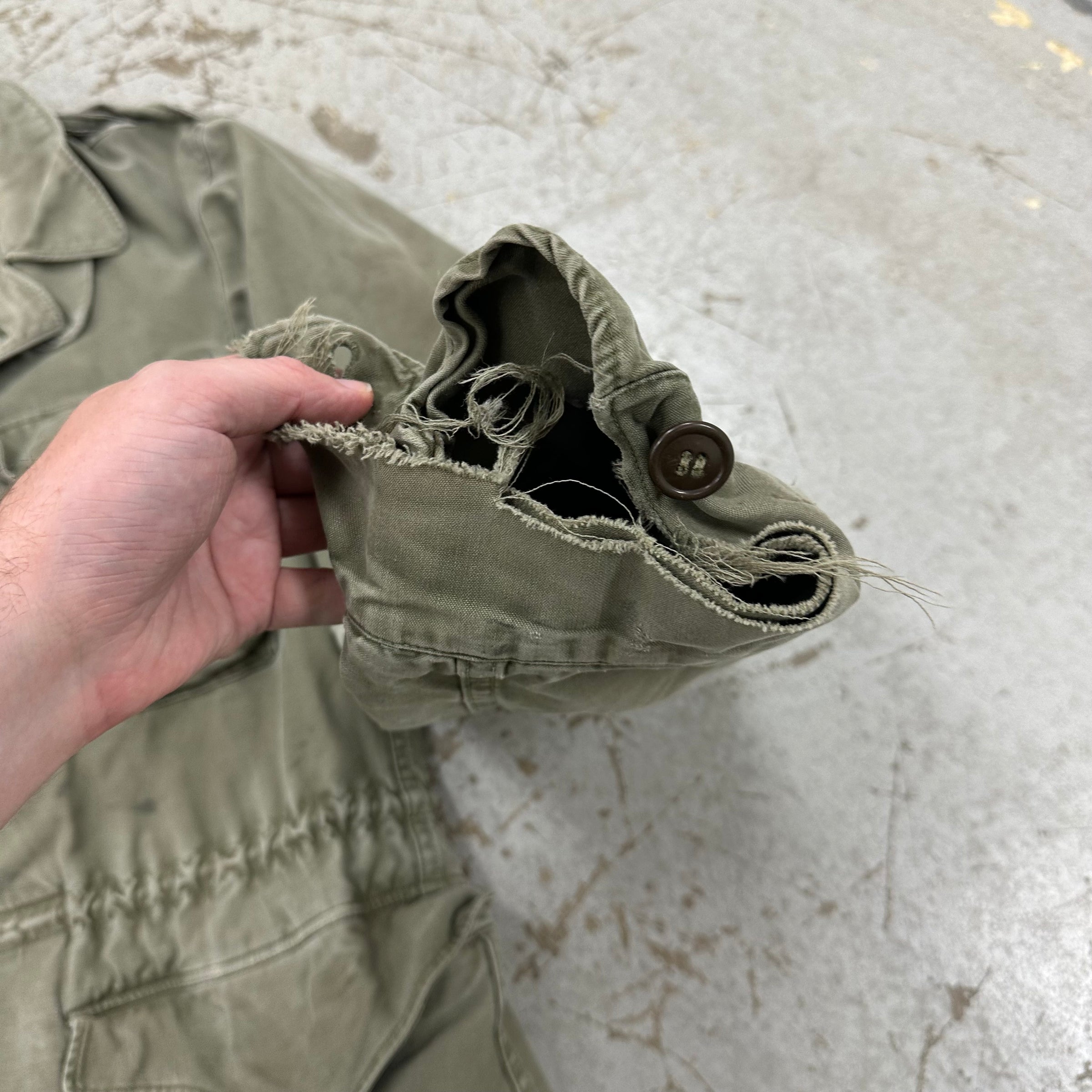 1940’s WWII Thrashed M-43 Field Jacket Size 42L