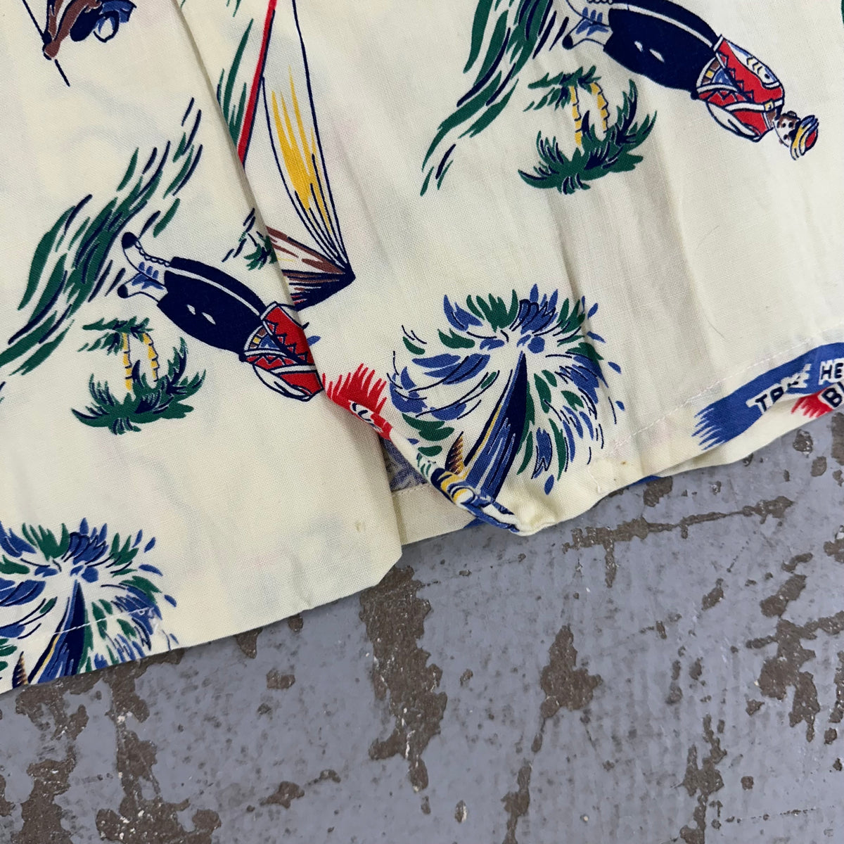 1950’s/60’s Jamaica Vacation Print Rayon Loop Collar Shirt Medium