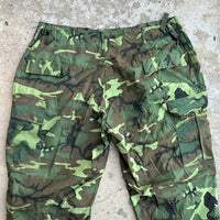 1960’s Deadstock Vietnam War Poplin ERDL Camo Jungle Pants XL Regular