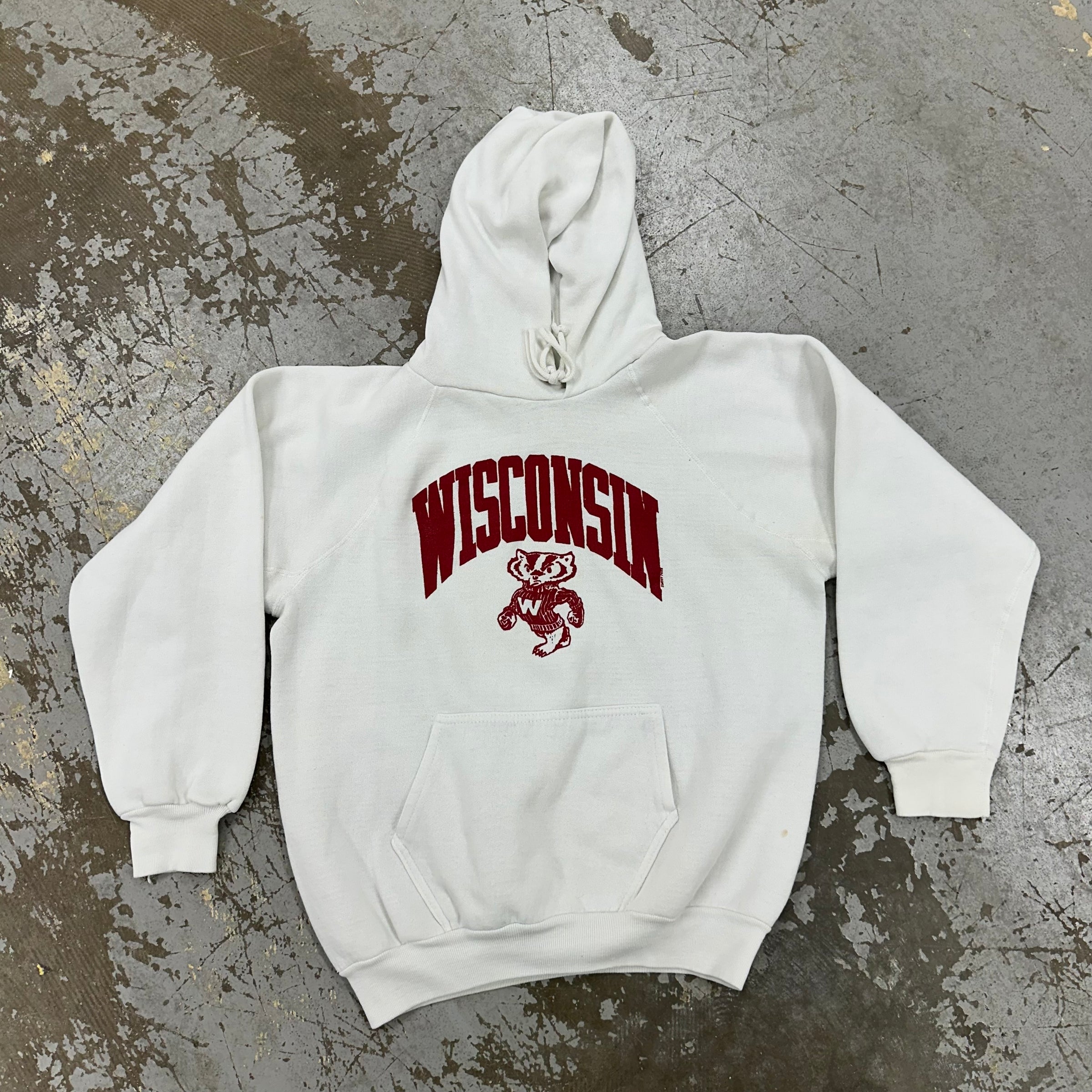 1980’s Wisconsin Badger Raglan Hooded Sweatshirt Medium