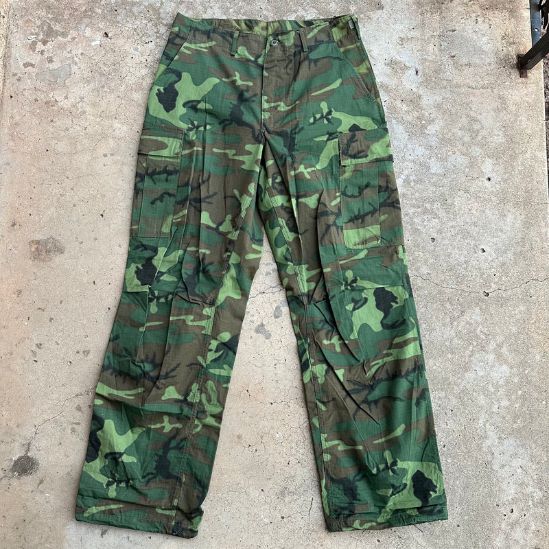 1960’s Deadstock ERDL Camo Jungle Pants Medium Long
