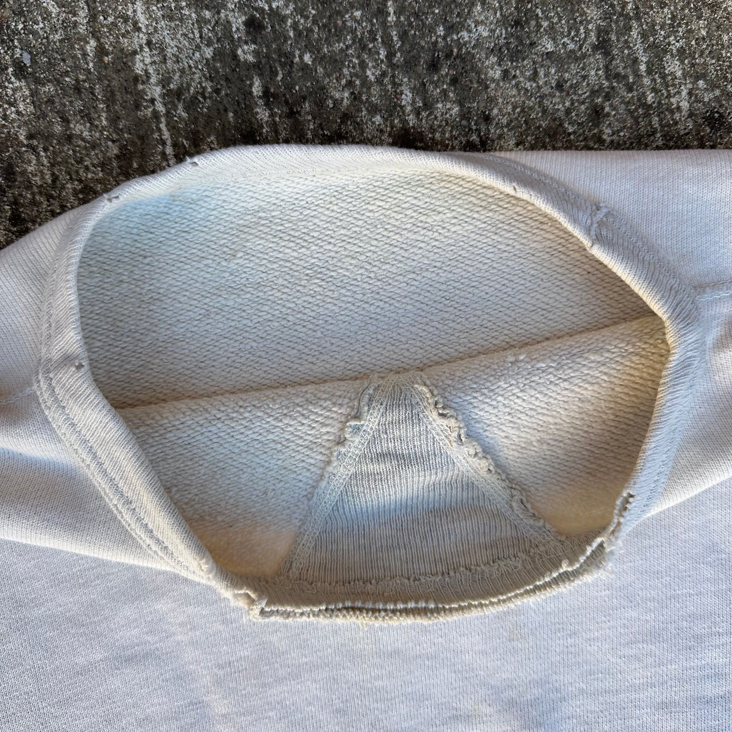 1950’s Two-Tone Single V Crewneck Sweatshirt