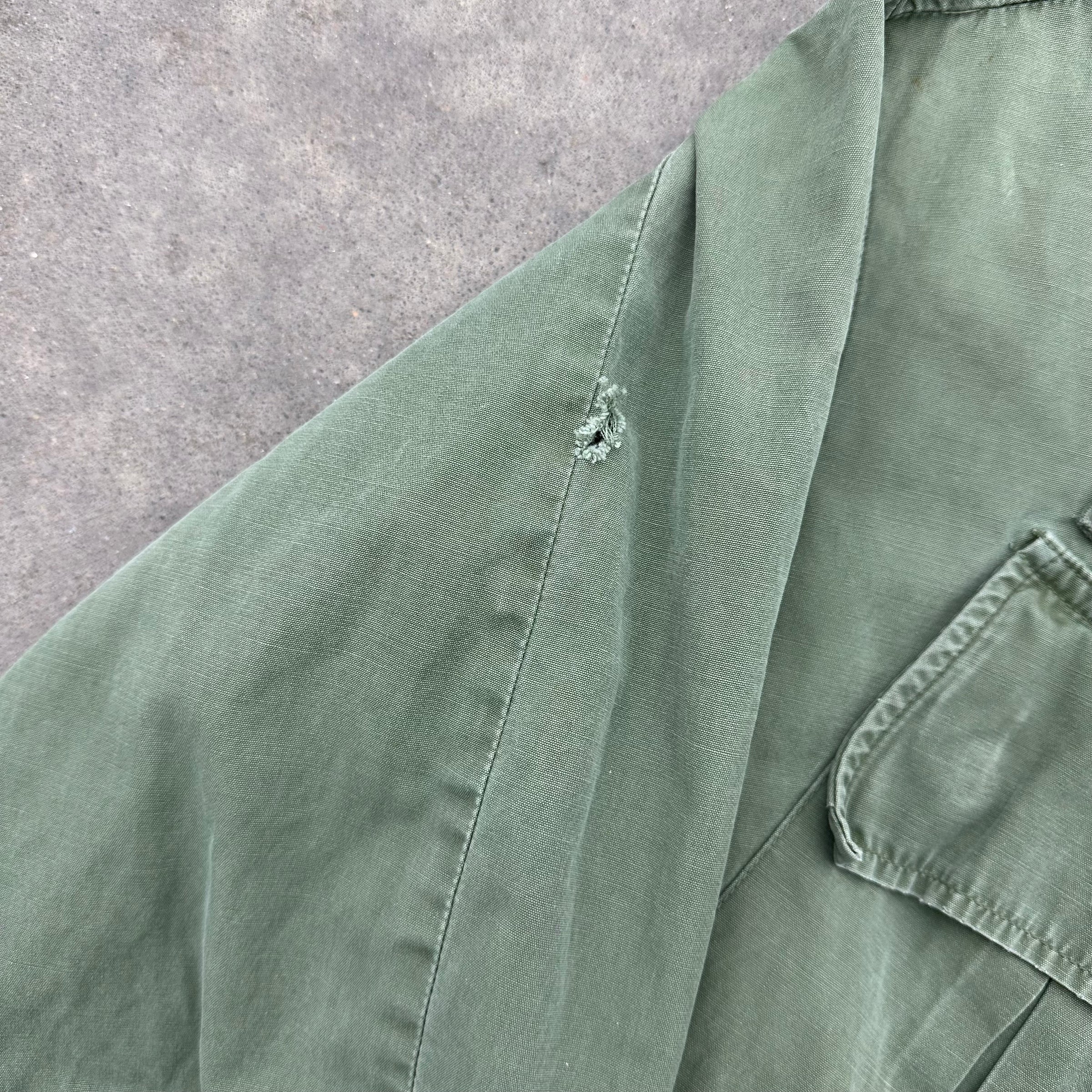 1960’s US Army First Signal Brigade Patched Poplin Jungle Jacket Small Short