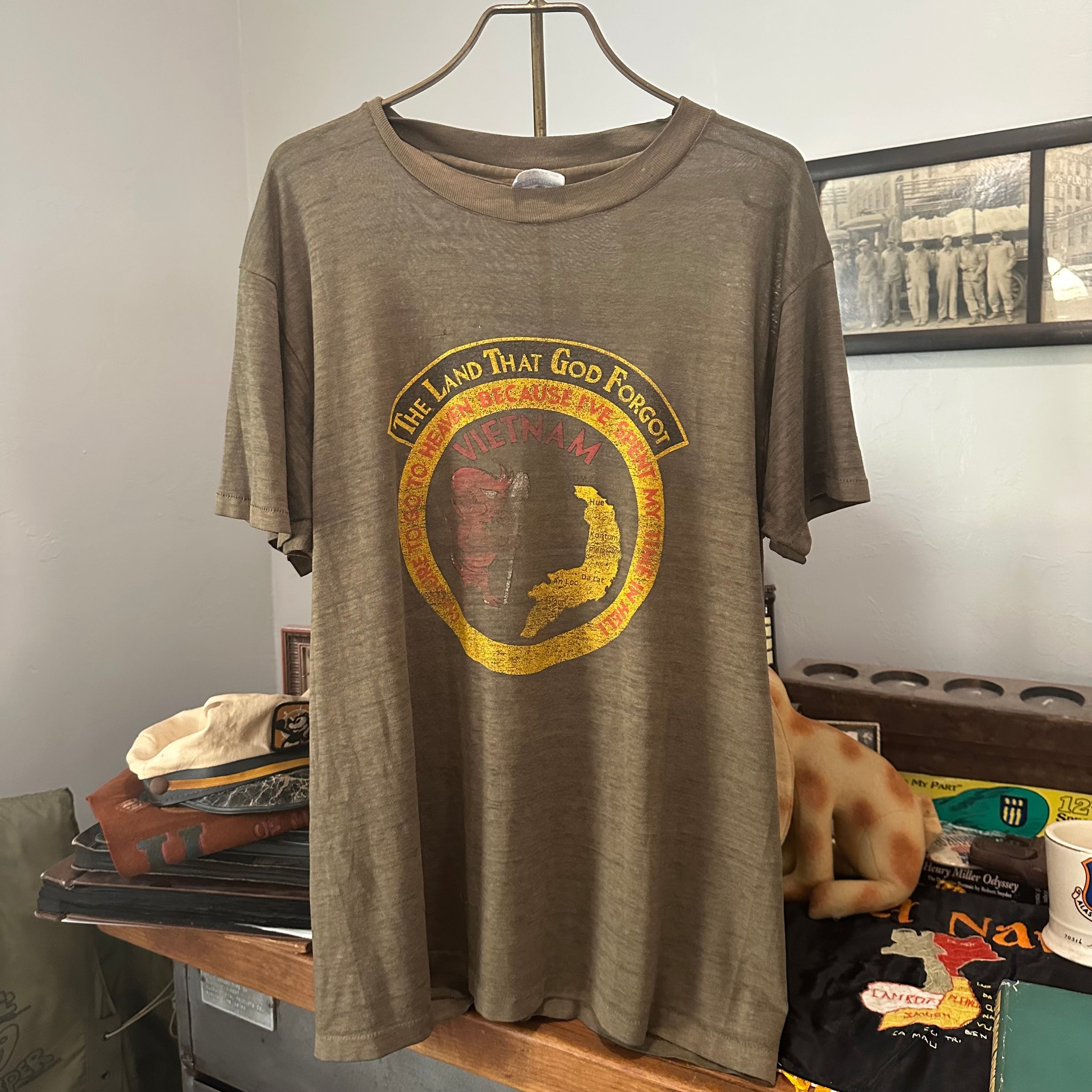 1980’s Vietnam Devil Souvenir T-Shirt M/L