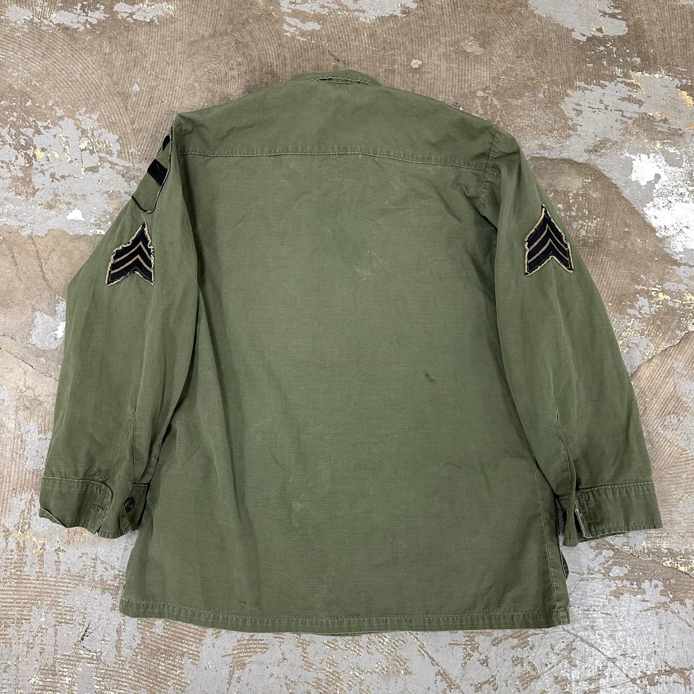 1960’s Vietnam War Patched 1st Cavalry Ripstop Jungle Jacket with CIB Small Short