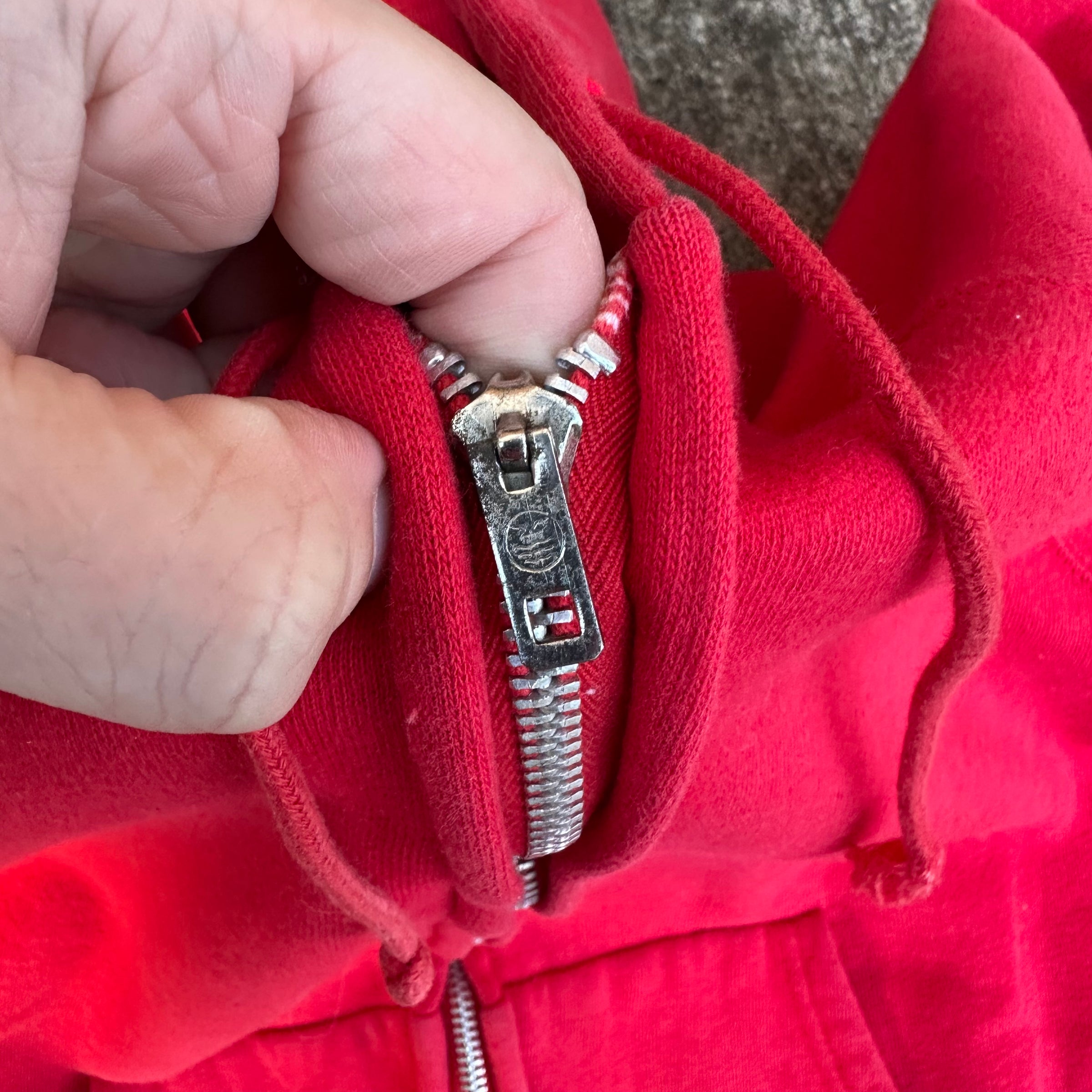 1970’s Faded Red Cotton Zip Up Hooded Sweatshirt Small