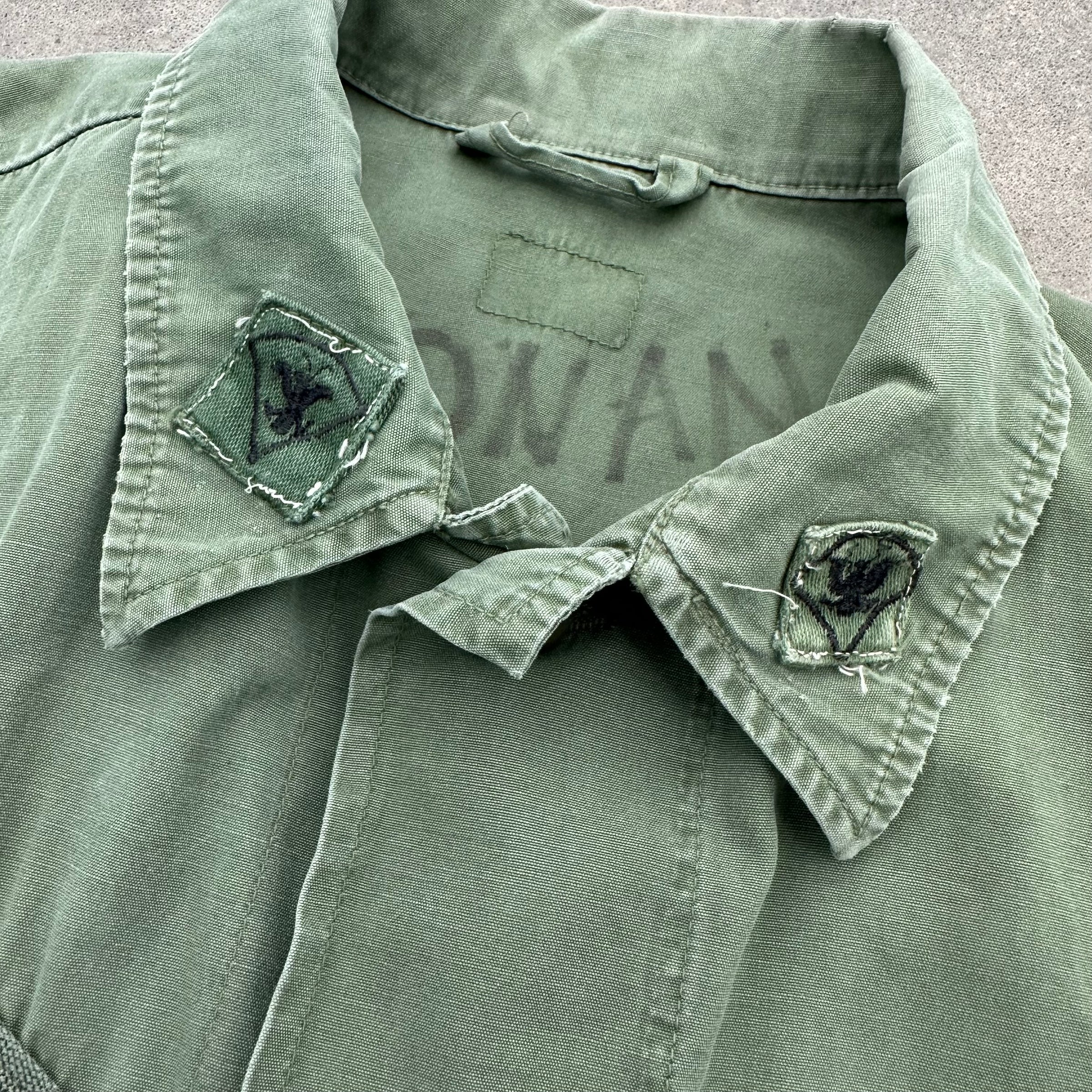 1960’s US Army First Signal Brigade Patched Poplin Jungle Jacket Small Short