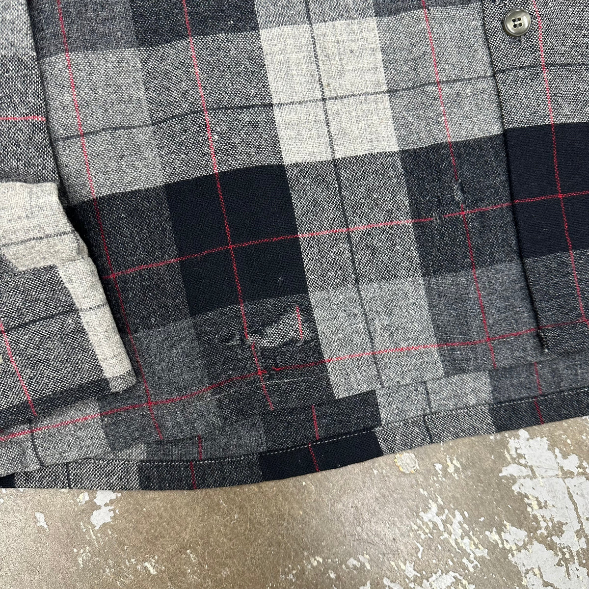 1960’s Wool O’ The West Black/Grey Plaid Loop Collar Shirt XL