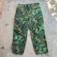 1960’s Deadstock Vietnam War ERDL Camo Jungle Pants Medium Short