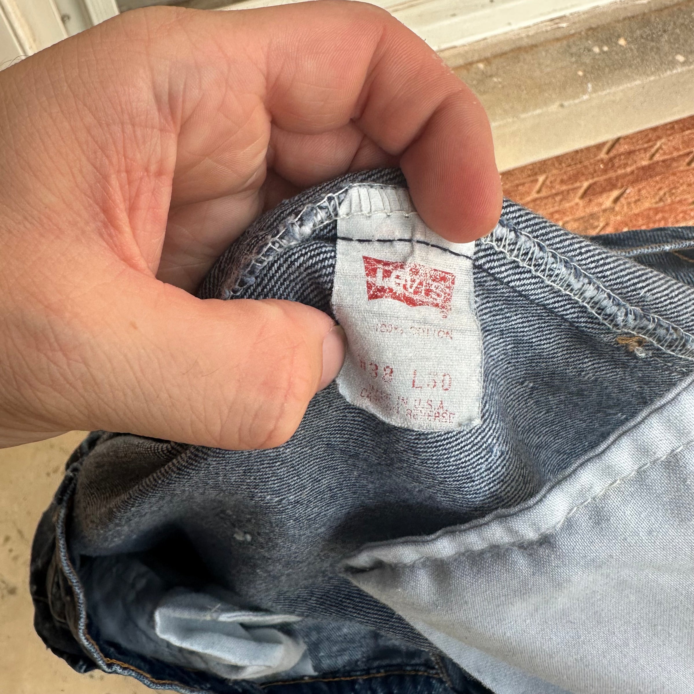 1990’s Galaxy Wash Levi’s 550 Denim Jeans 36” Waist