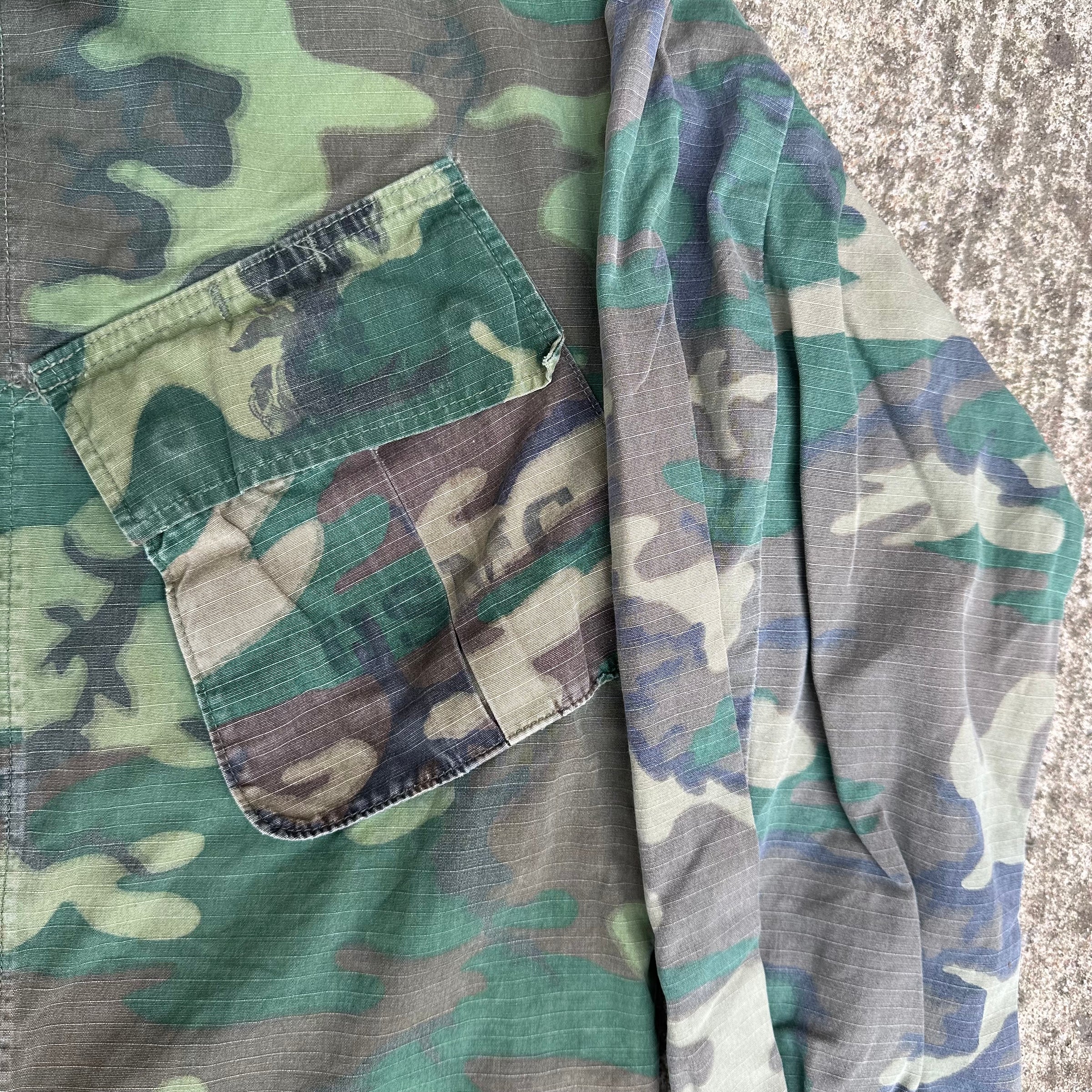 1960’s ERDL Clown Camo Jungle Jacket Small Short