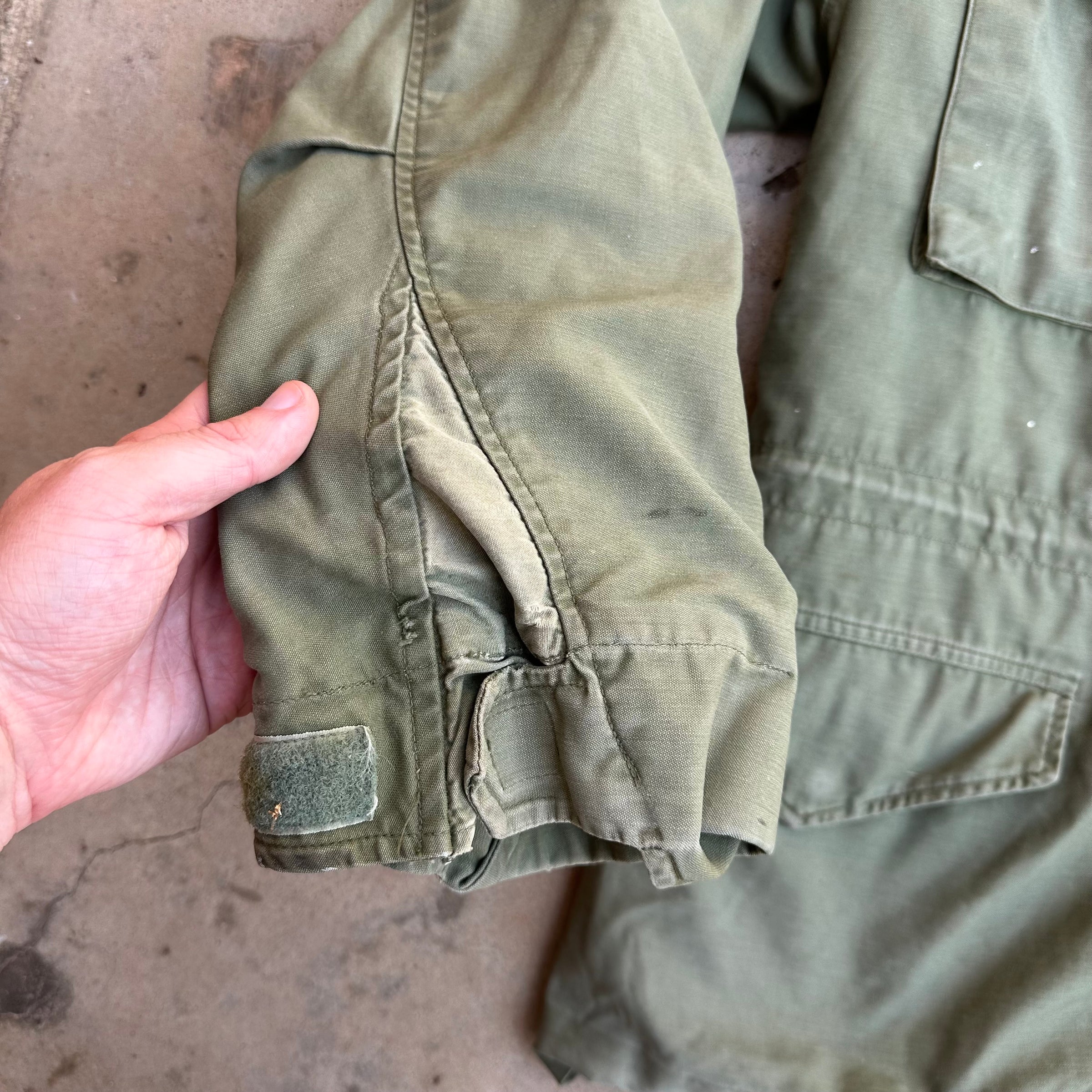 1960’s Vietnam War First Pattern M-65 Field Jacket Medium Regular