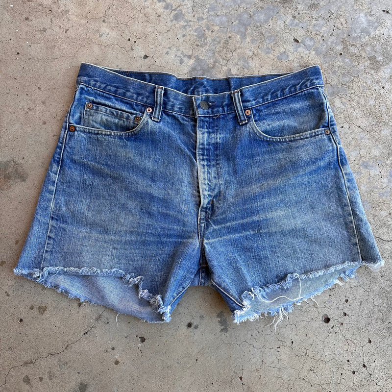 1960’s/70’s Levi’s Big E 505 Denim Shorts 36” x 4.5”