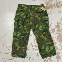1960’s Mint Vietnam War ERDL Camo Ripstop Jungle Pants Large Short