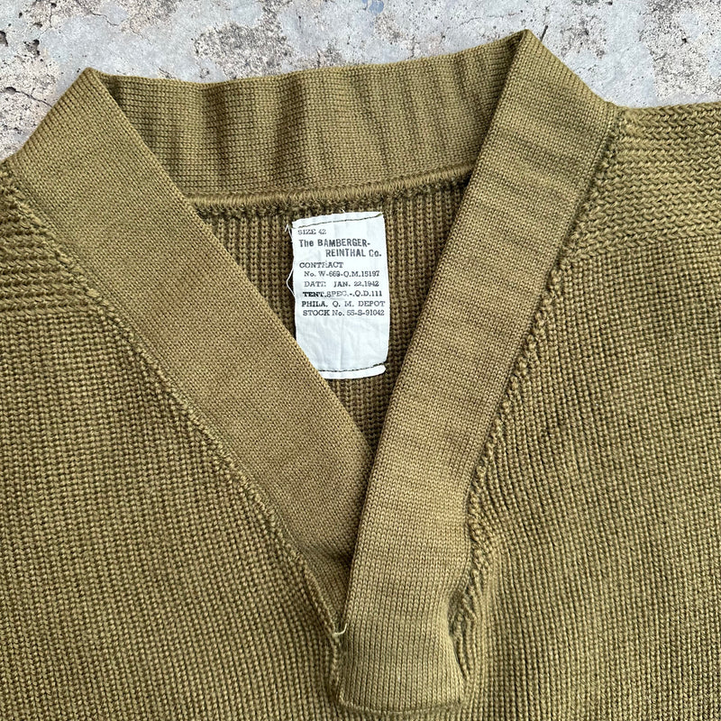 1940’s WWII Deadstock US Army V-Neck Sweater Size 42