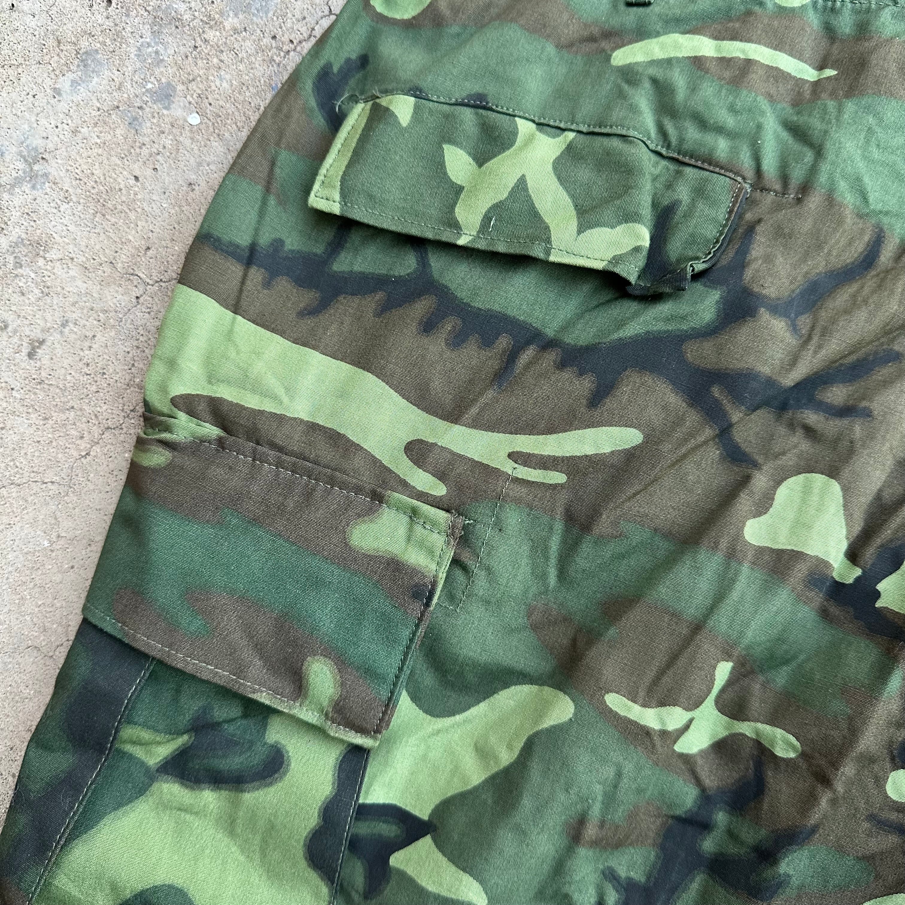 1960's Deadstock Vietnam War Poplin ERDL Camo Jungle Pants XL