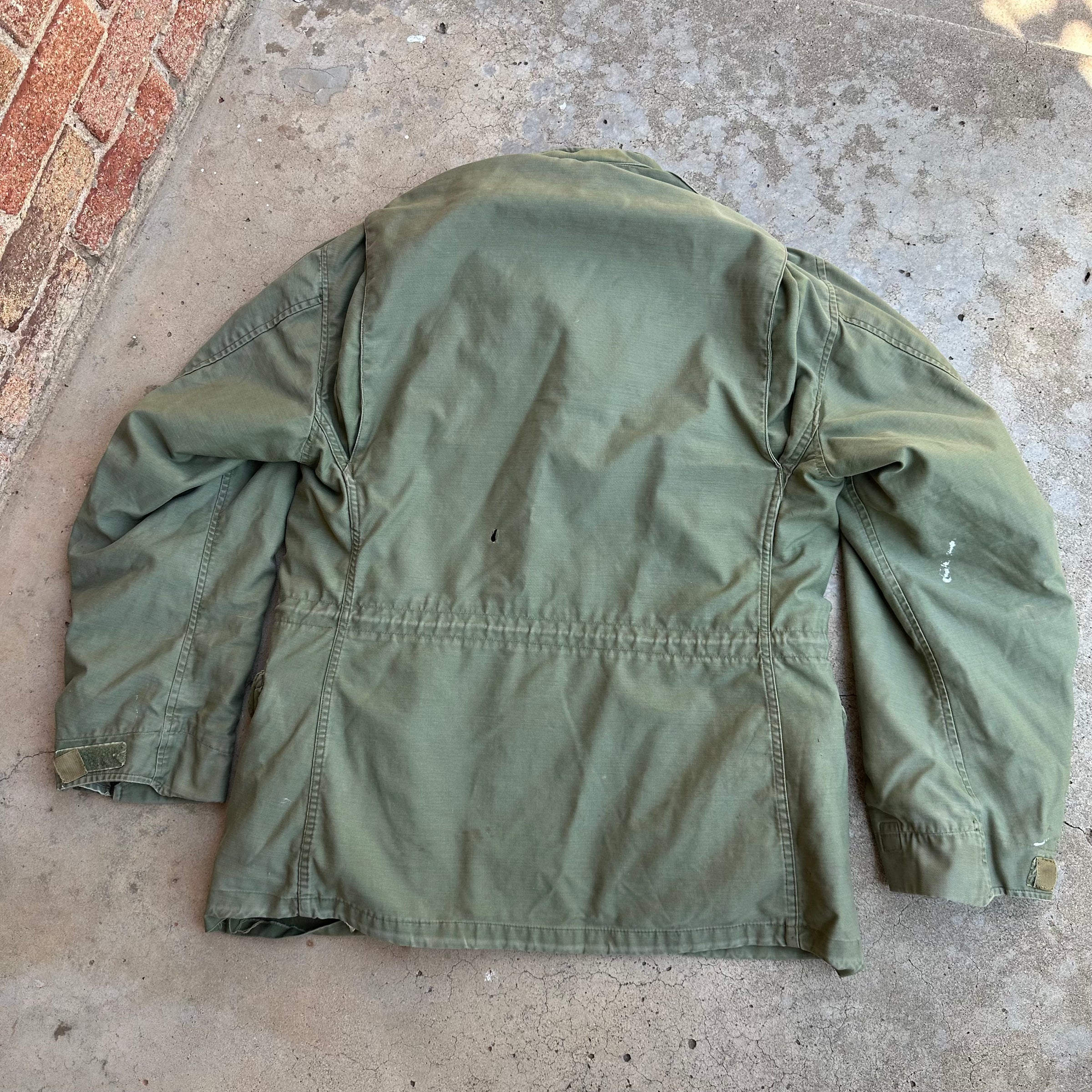 1960’s Vietnam War First Pattern M-65 Field Jacket Medium Regular