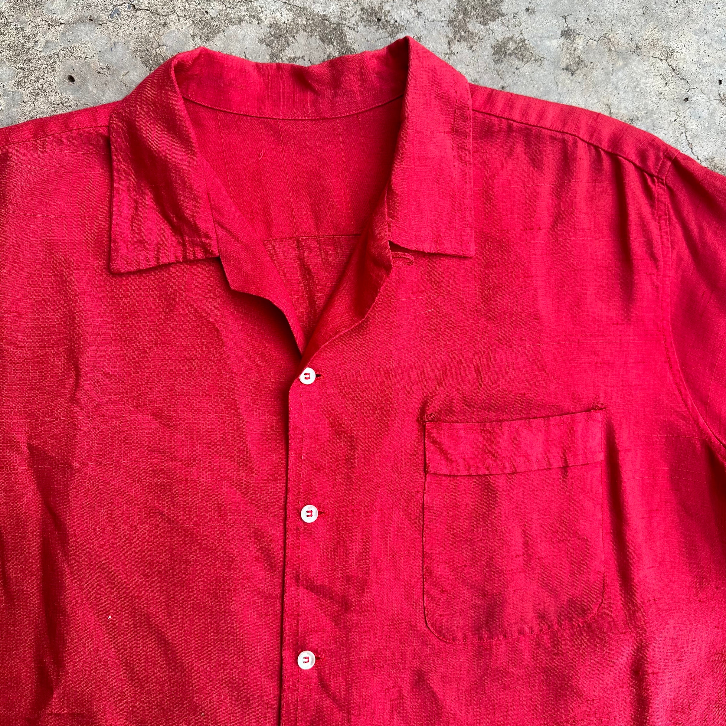 1960’s Red Rayon Loop Collar Short Sleeve Shirt XL