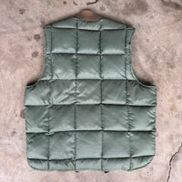 1970’s Eddie Bauer Sage Green Down Puffer Vest Medium