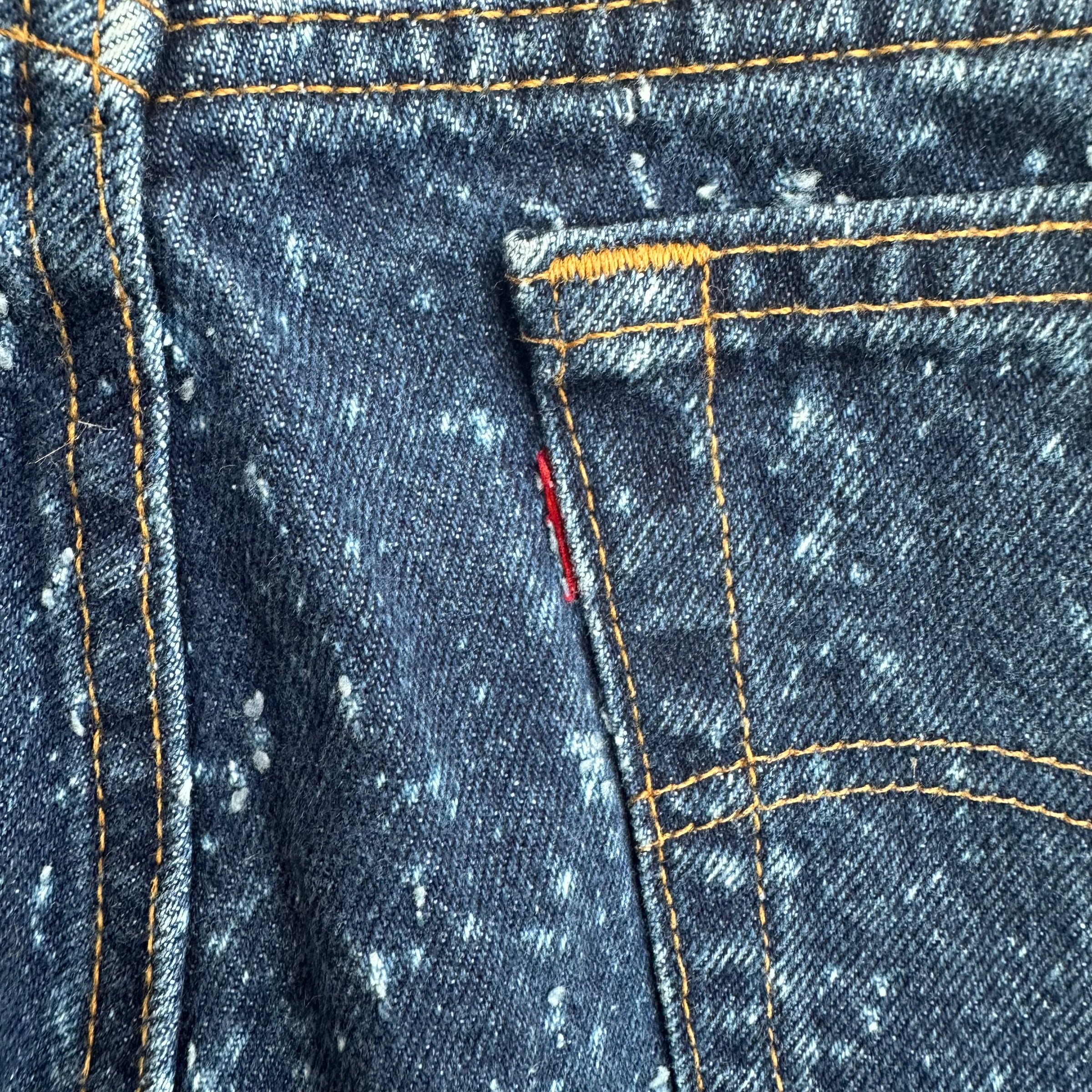 1990’s Galaxy Wash Levi’s 550 Denim Jeans 36” Waist