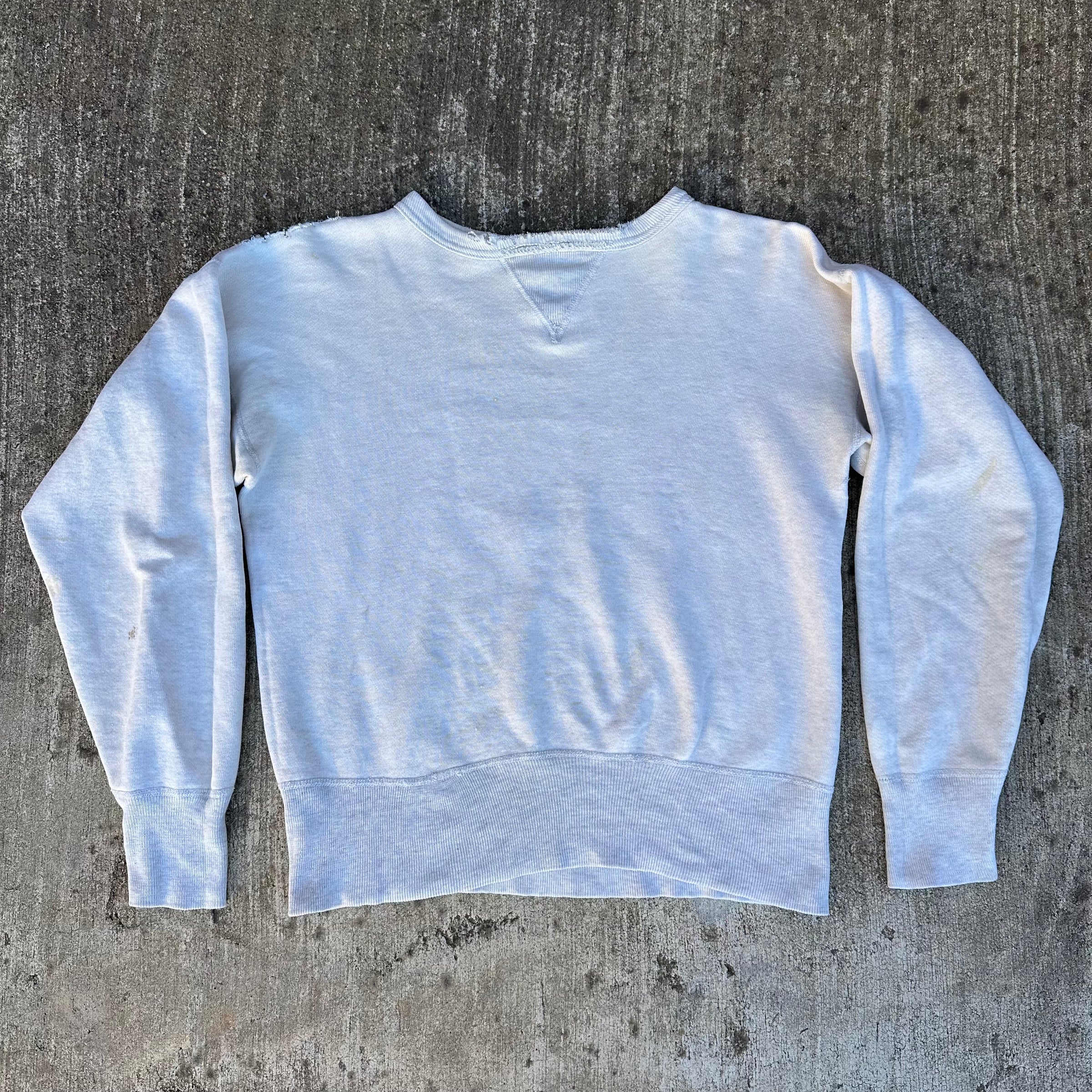 1950’s Two-Tone Single V Crewneck Sweatshirt