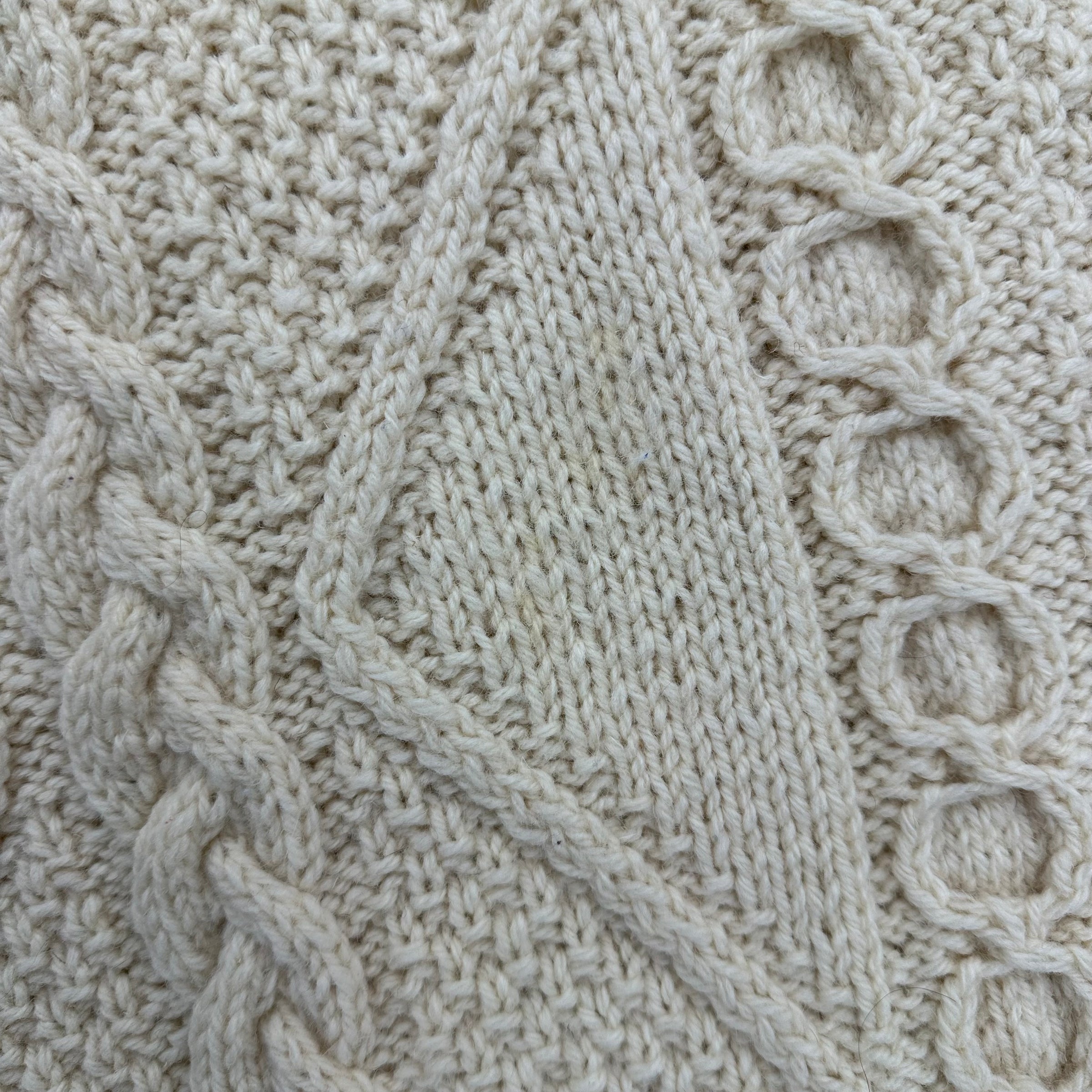 1980’s Standun Irish Fisherman Cable Knit Aran Sweater Small