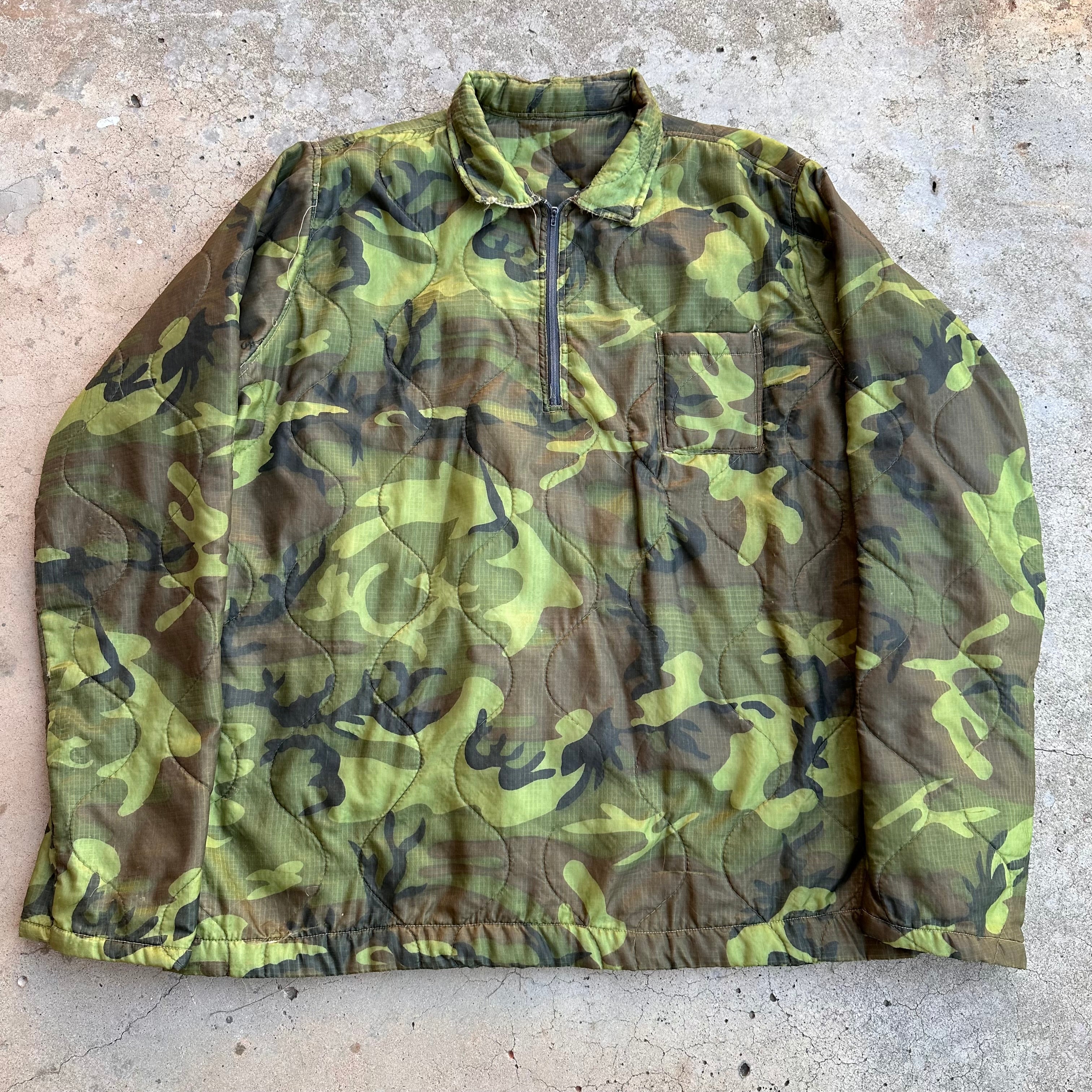 1960's/70's Vietnam War Era ERDL Camo Poncho Liner Jacket Large