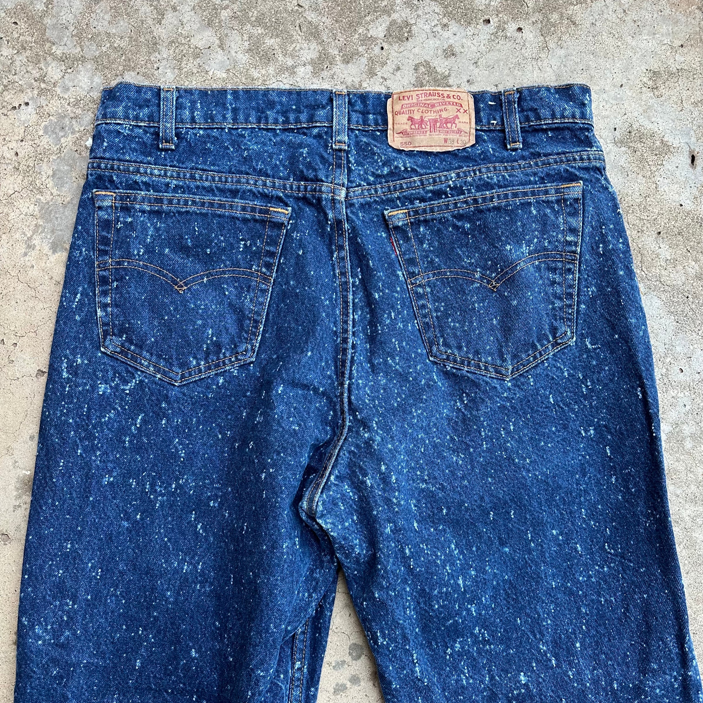 1990’s Galaxy Wash Levi’s 550 Denim Jeans 36” Waist