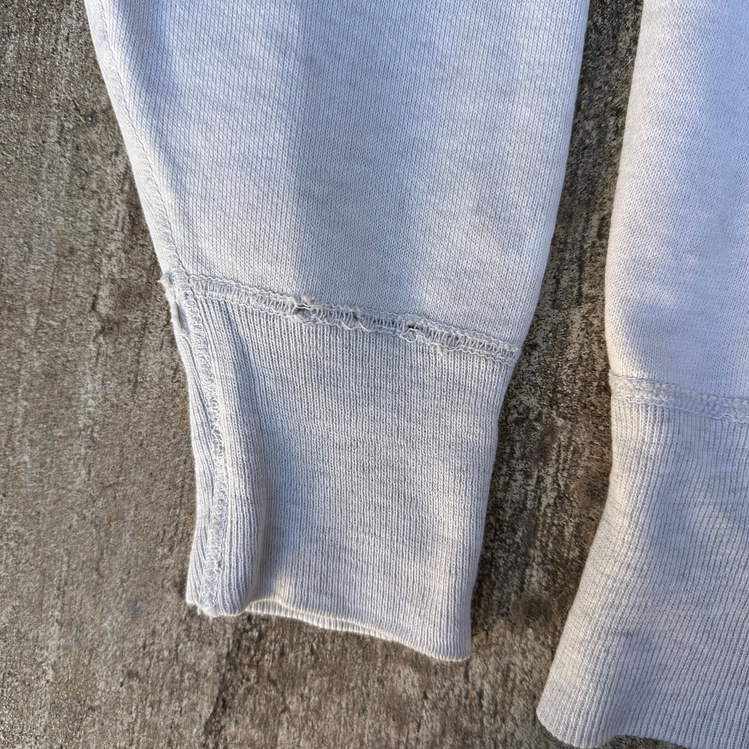 1950’s Two-Tone Single V Crewneck Sweatshirt