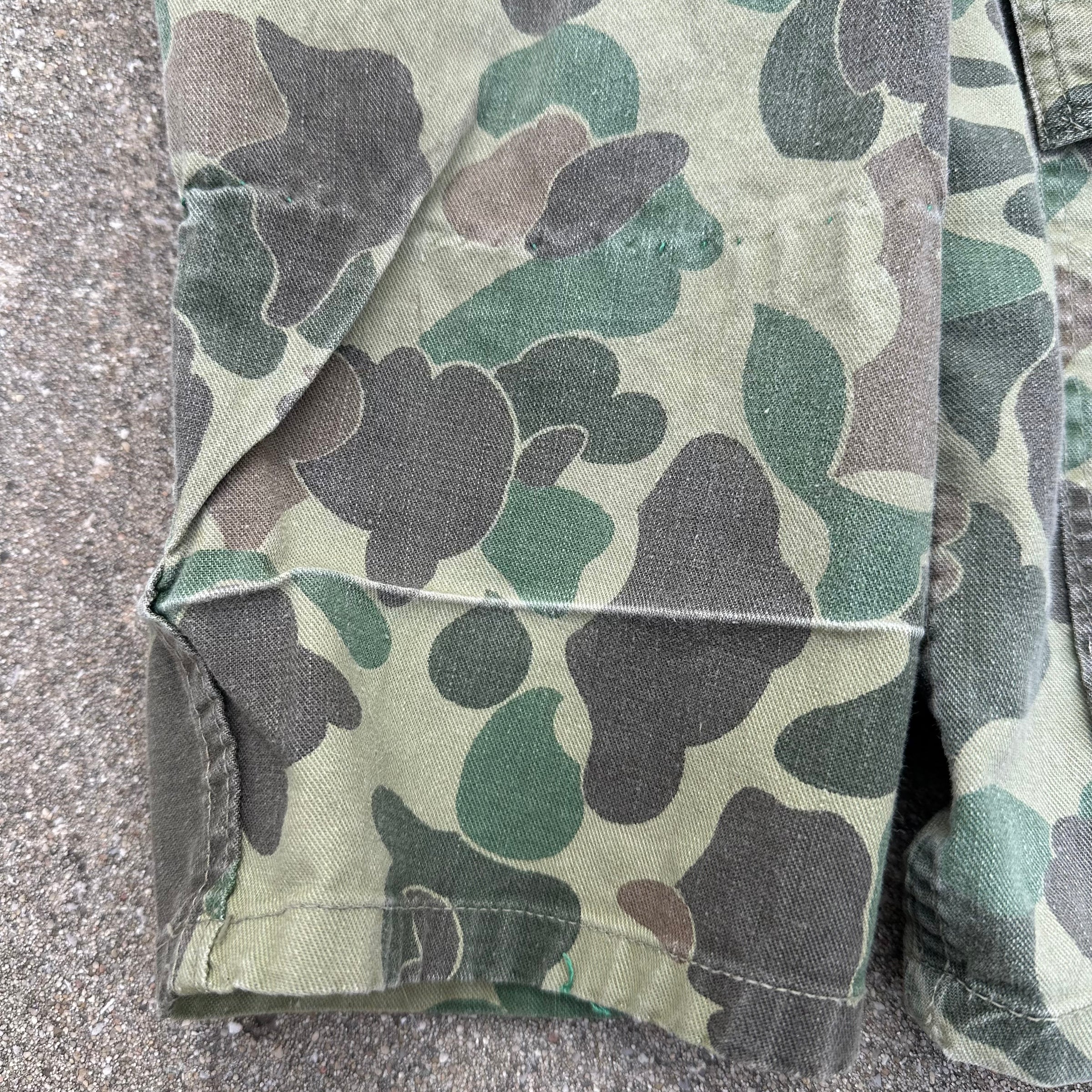 1960’s Kamo Brand 13 Star Button Duck Hunter Camo Shirt 23.5” Chest