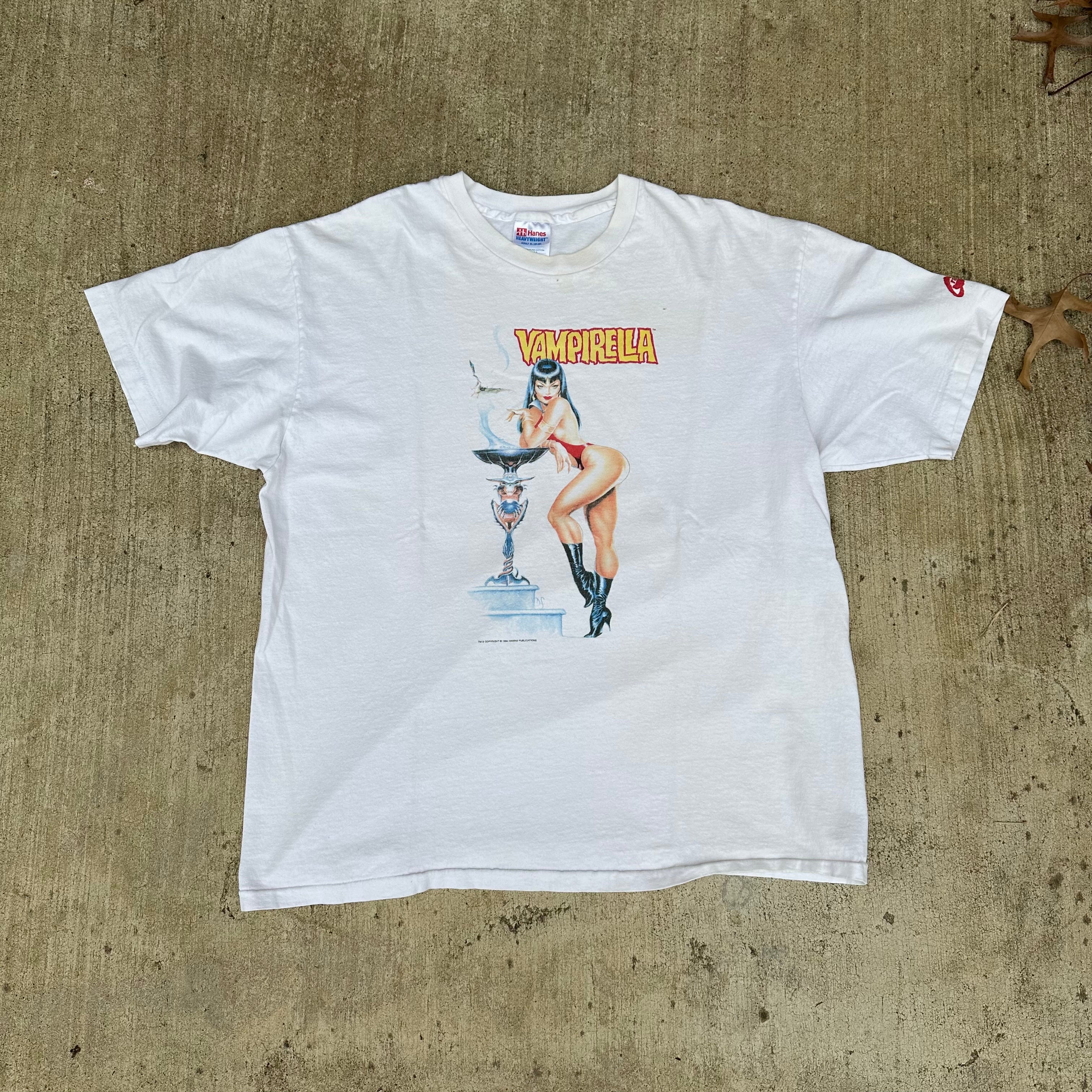 1990's Vampirella Comic Book T-Shirt XL – Little Chum Vintage