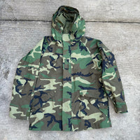 1990’s Deadstock US Army ECWCS Woodland Camo Gore-Tex Parka Large Long