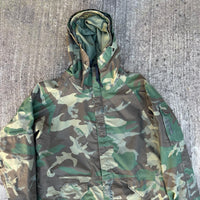 1990’s US Army ECWCS Woodland Camo Gore-Tex Parka Medium Long