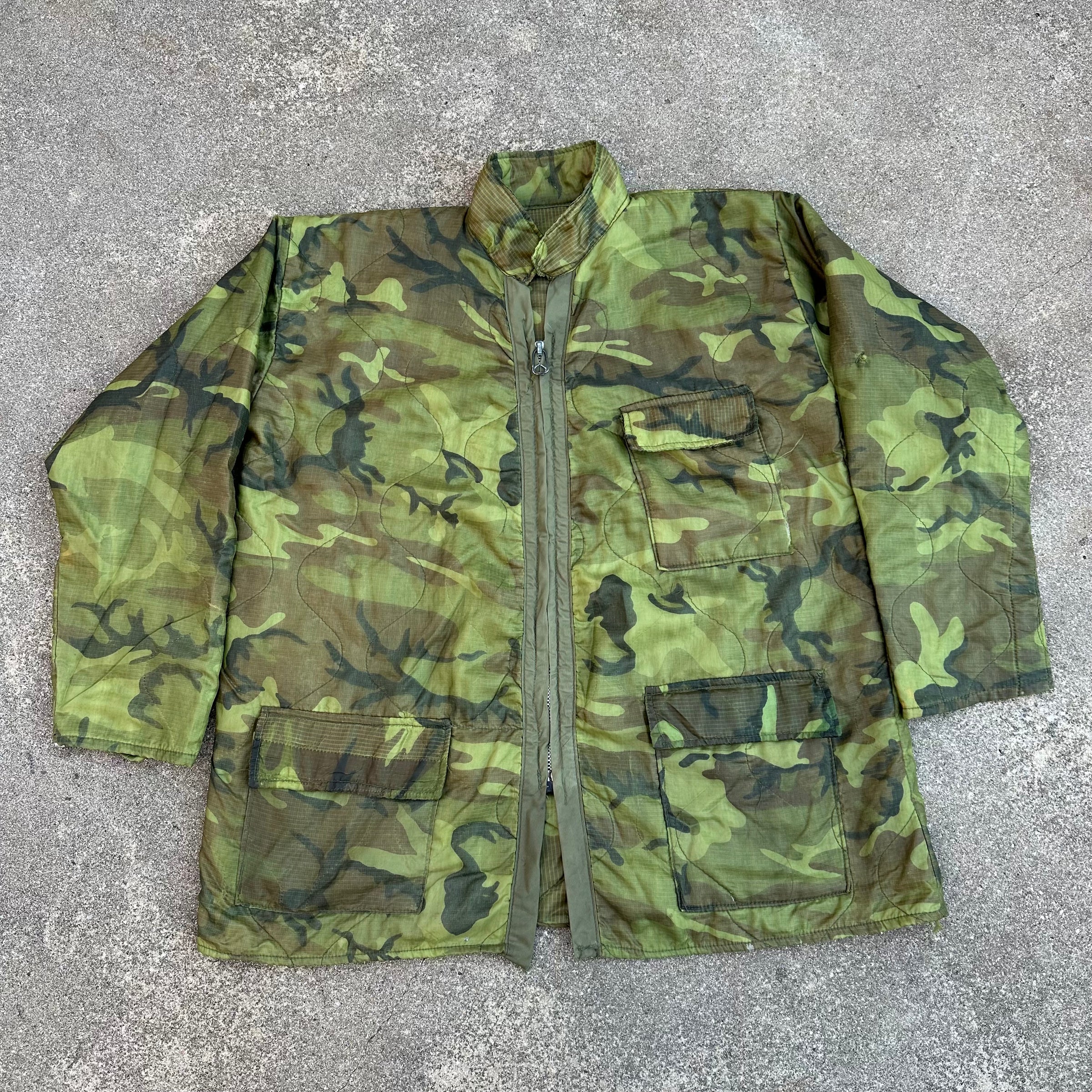 1960’s/70’s Vietnam War Tailor Made ERDL Camo Poncho Liner Jacket Large
