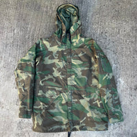 1990’s US Army ECWCS Woodland Camo Gore-Tex Parka Medium Long