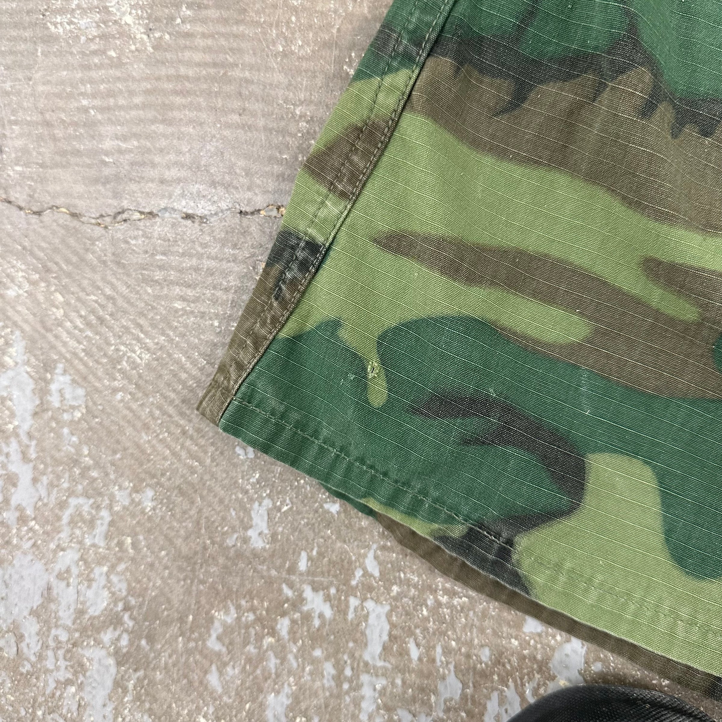 1960’s Vietnam War ERDL Camo Ripstop Jungle Jacket Medium Long