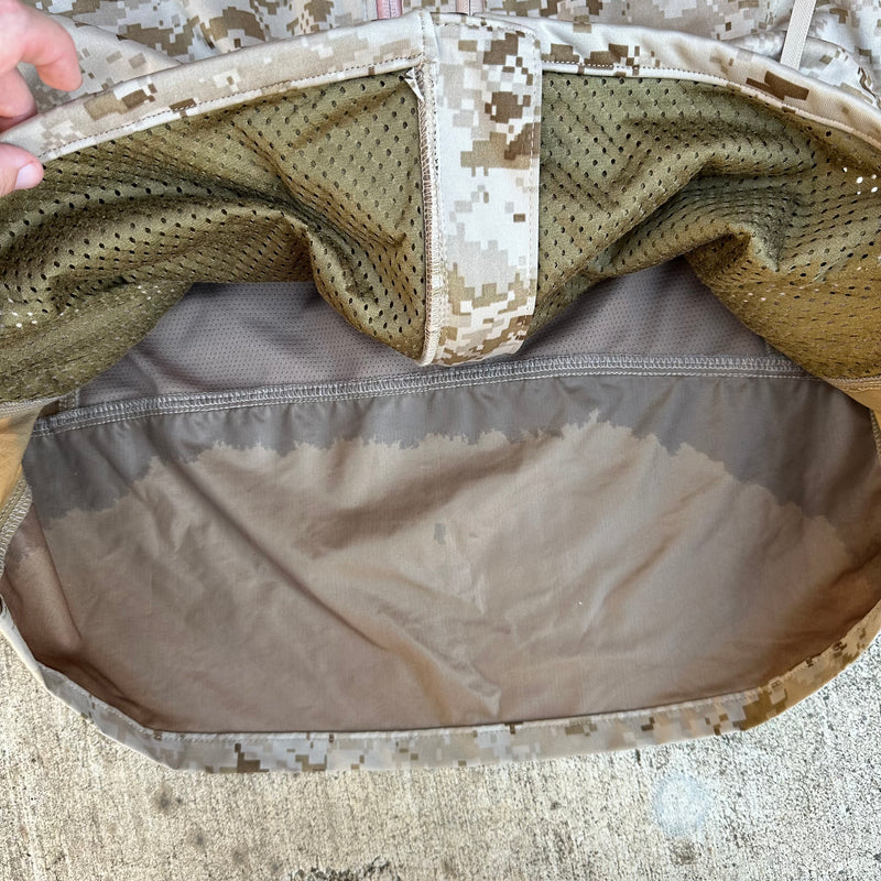 2000’s USMC MARPAT Combat Desert Jacket Large