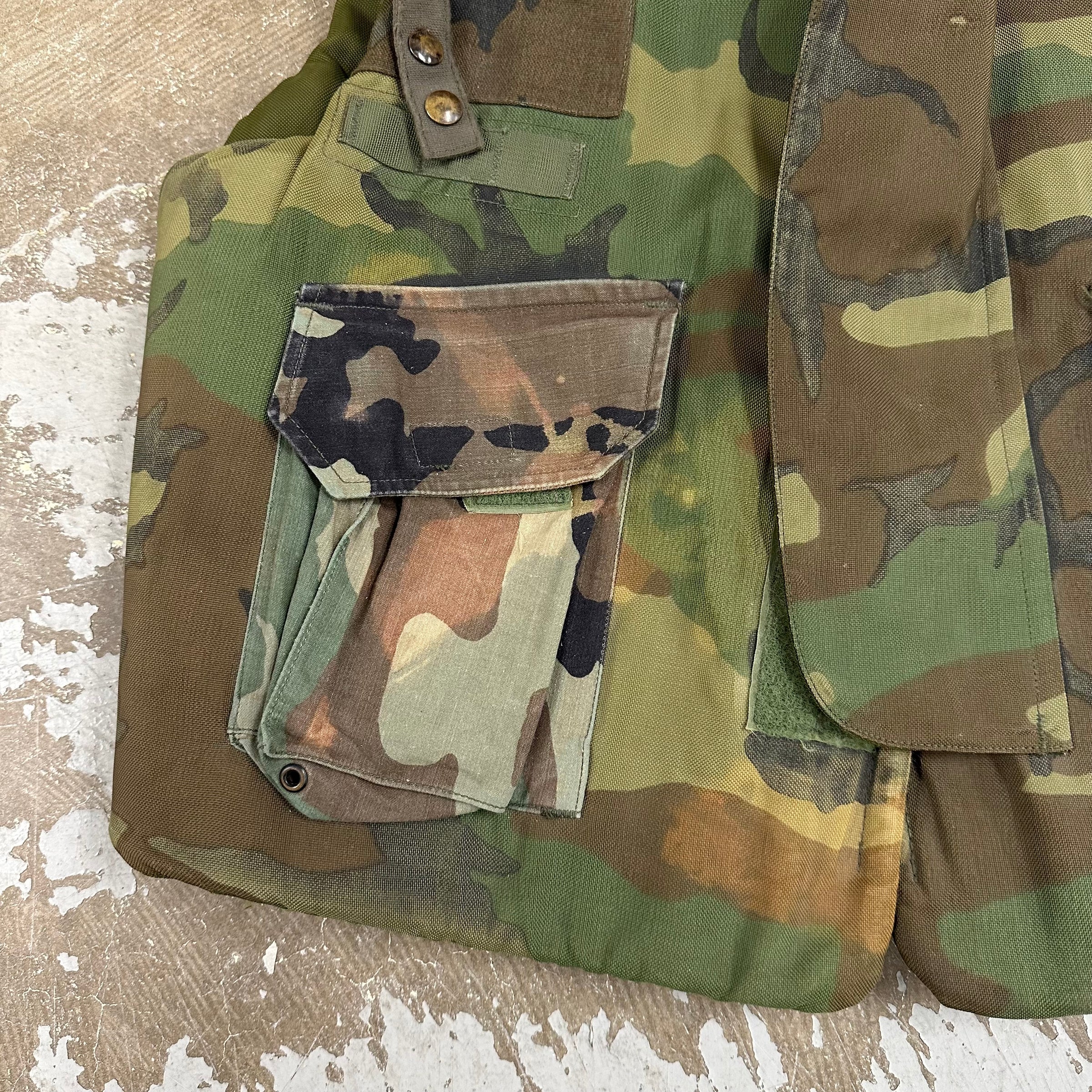 1980’s US Army Woodland Camo M81 PASGT Flak Vest Large