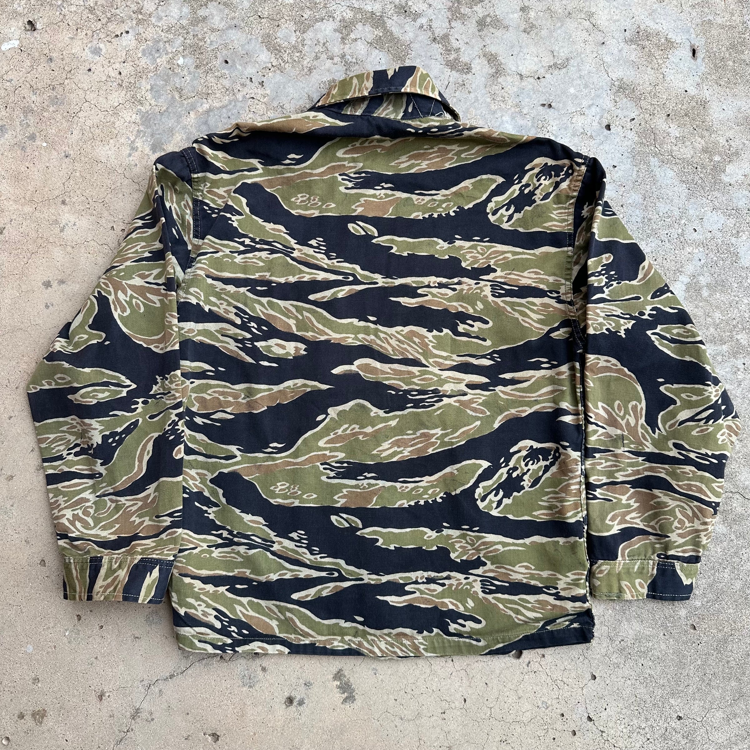 1960’s/70’s Vietnam War Late War Tiger Stripe Camo Shirt Asian Medium