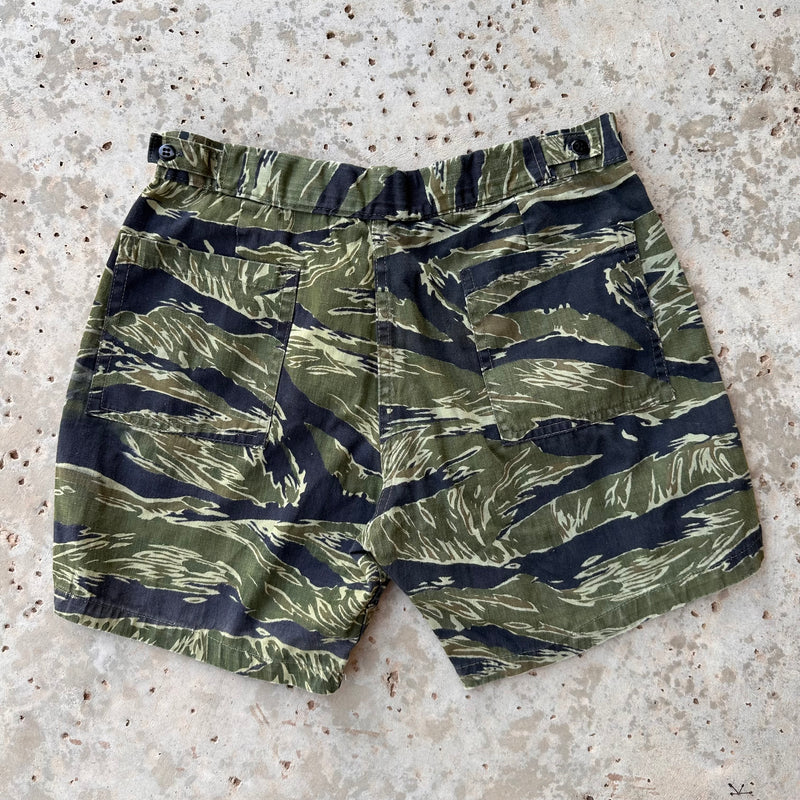 1960’s Vietnam War USMC Tiger Stripe Camo Shorts 32” Waist