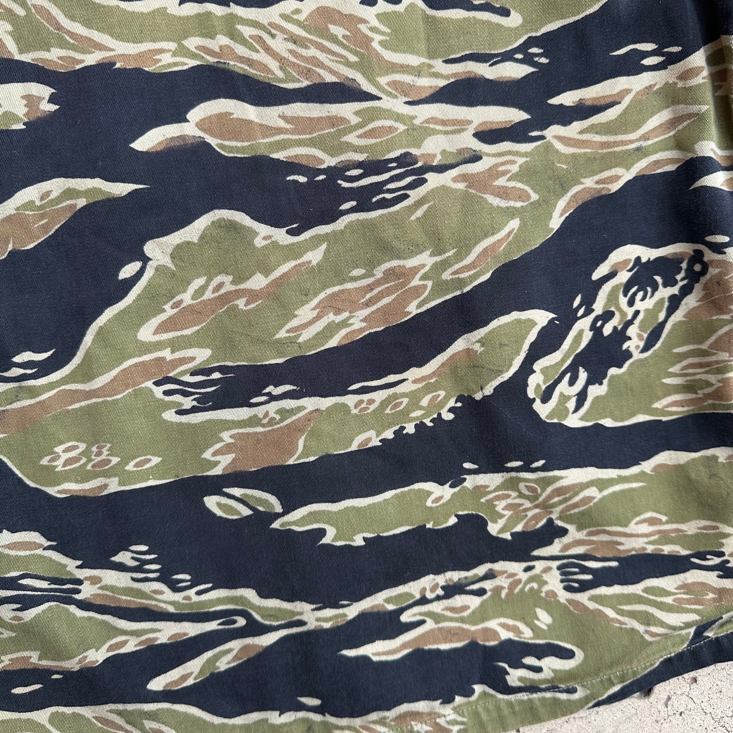 1960’s/70’s Vietnam War Late War Tiger Stripe Camo Shirt Asian Medium