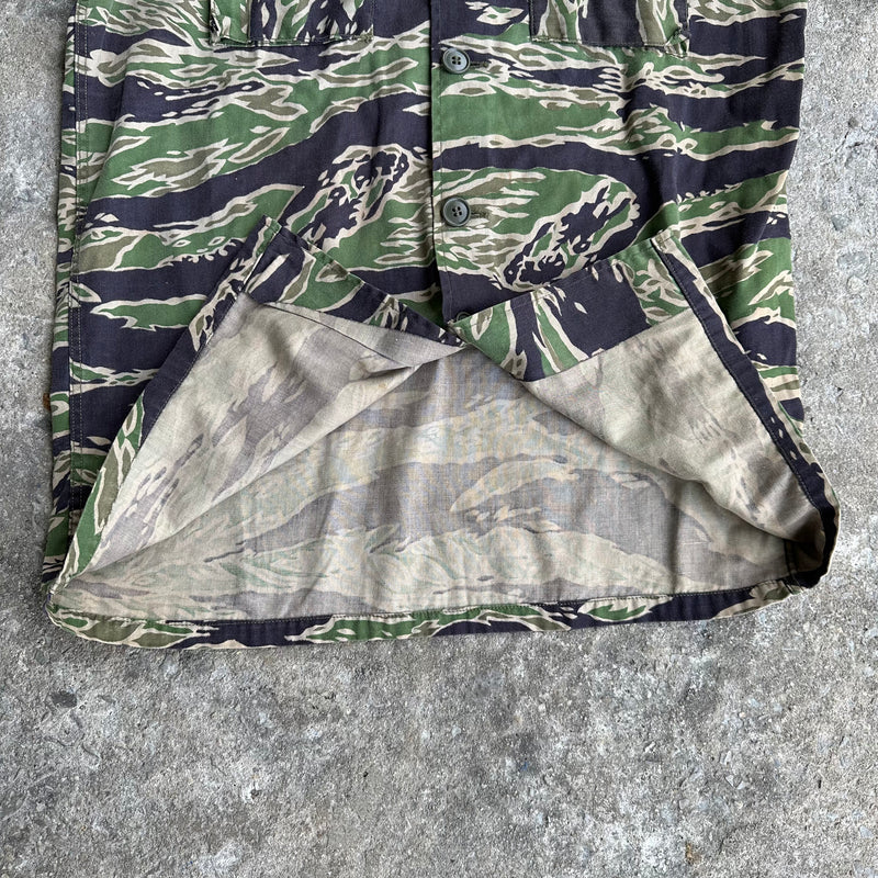 1960’s/70’s Late War Tiger Stripe Camo Shirt US Small